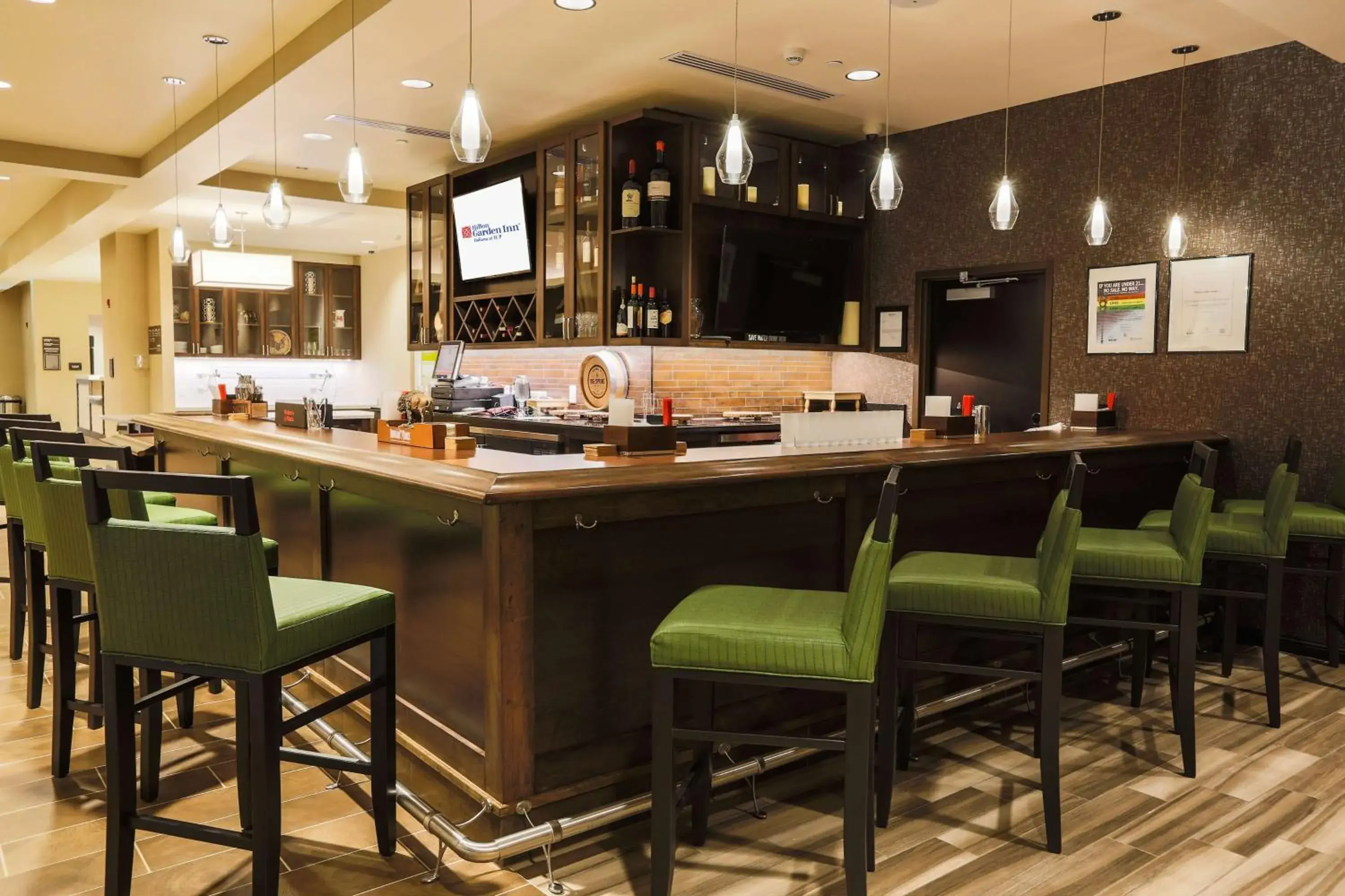 Lounge or bar in Hilton Garden Inn Indiana at IUP Lounge or bar in Hilton Garden Inn Indiana at IUP