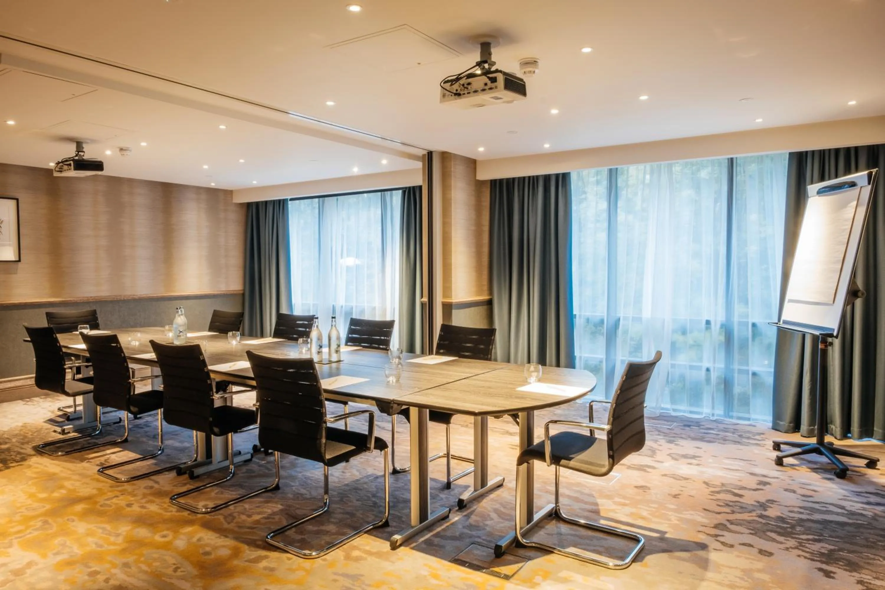 Property building in DoubleTree by Hilton London Kingston Upon Thames