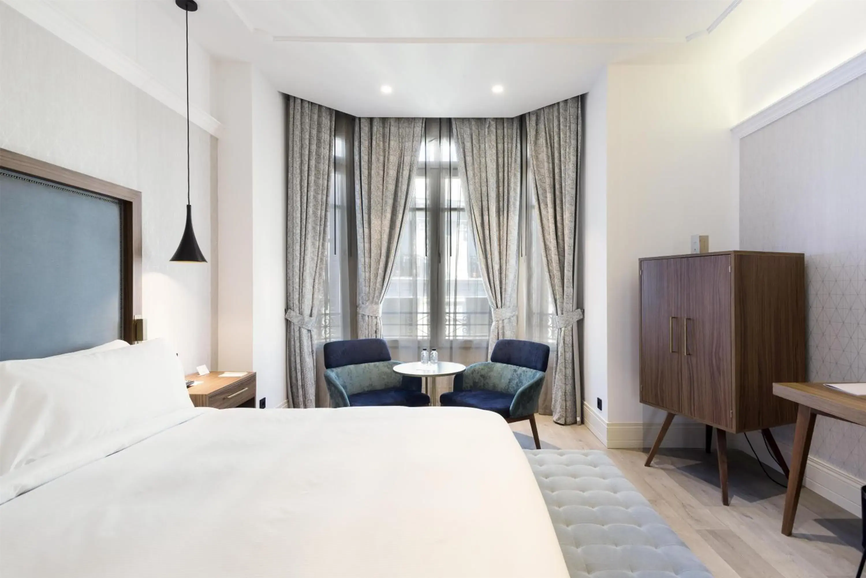 View (from property/room), Bed in DoubleTree by Hilton Madrid-Prado View (from property/room), Bed in DoubleTree by Hilton Madrid-Prado