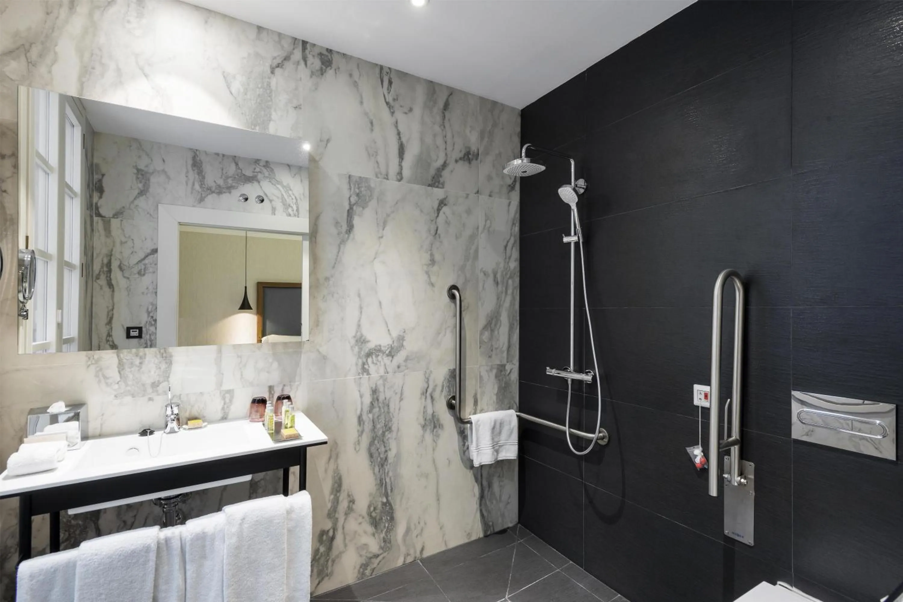 Bathroom in DoubleTree by Hilton Madrid-Prado