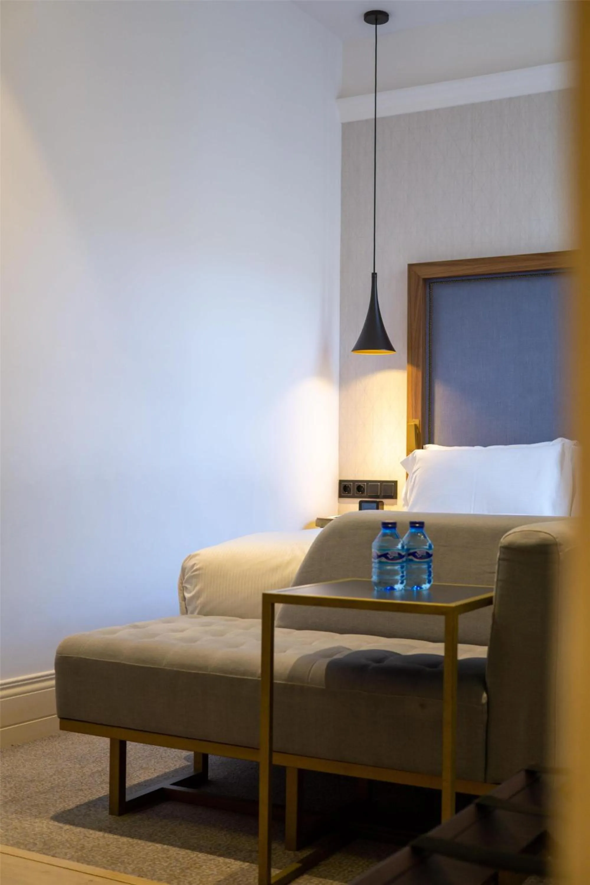 Living room in DoubleTree by Hilton Madrid-Prado