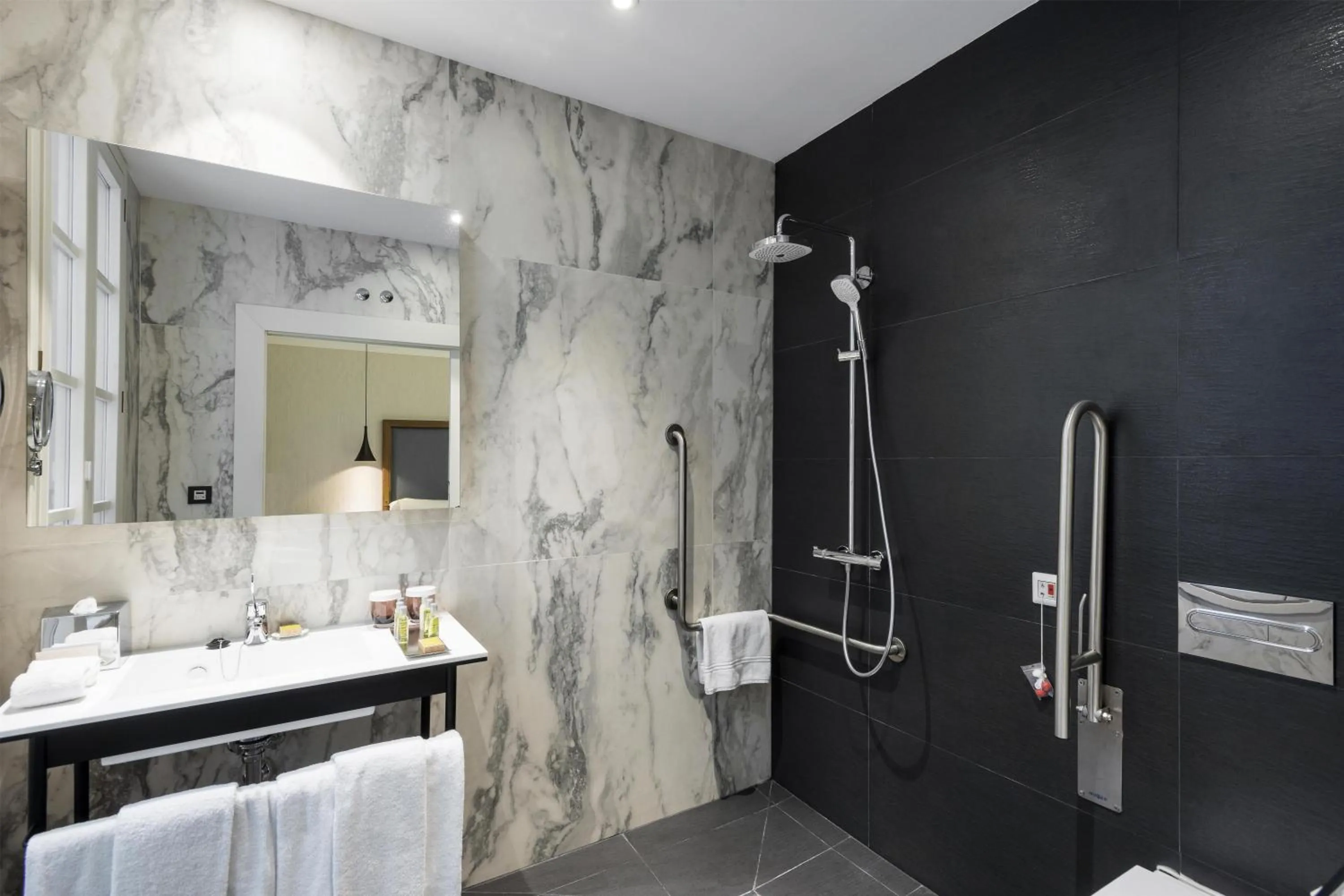 Bathroom in DoubleTree by Hilton Madrid-Prado