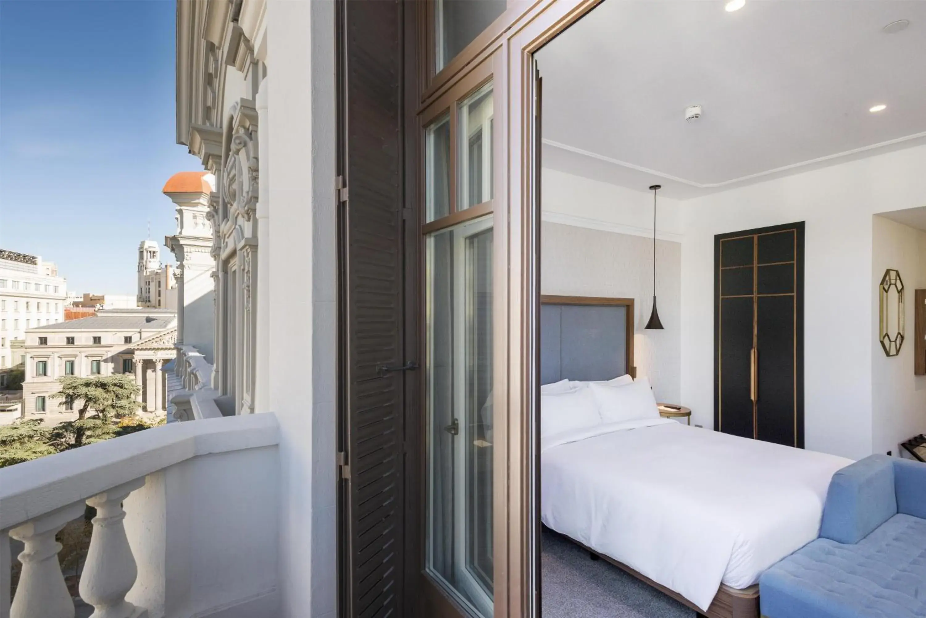 View (from property/room), Bed in DoubleTree by Hilton Madrid-Prado View (from property/room), Bed in DoubleTree by Hilton Madrid-Prado