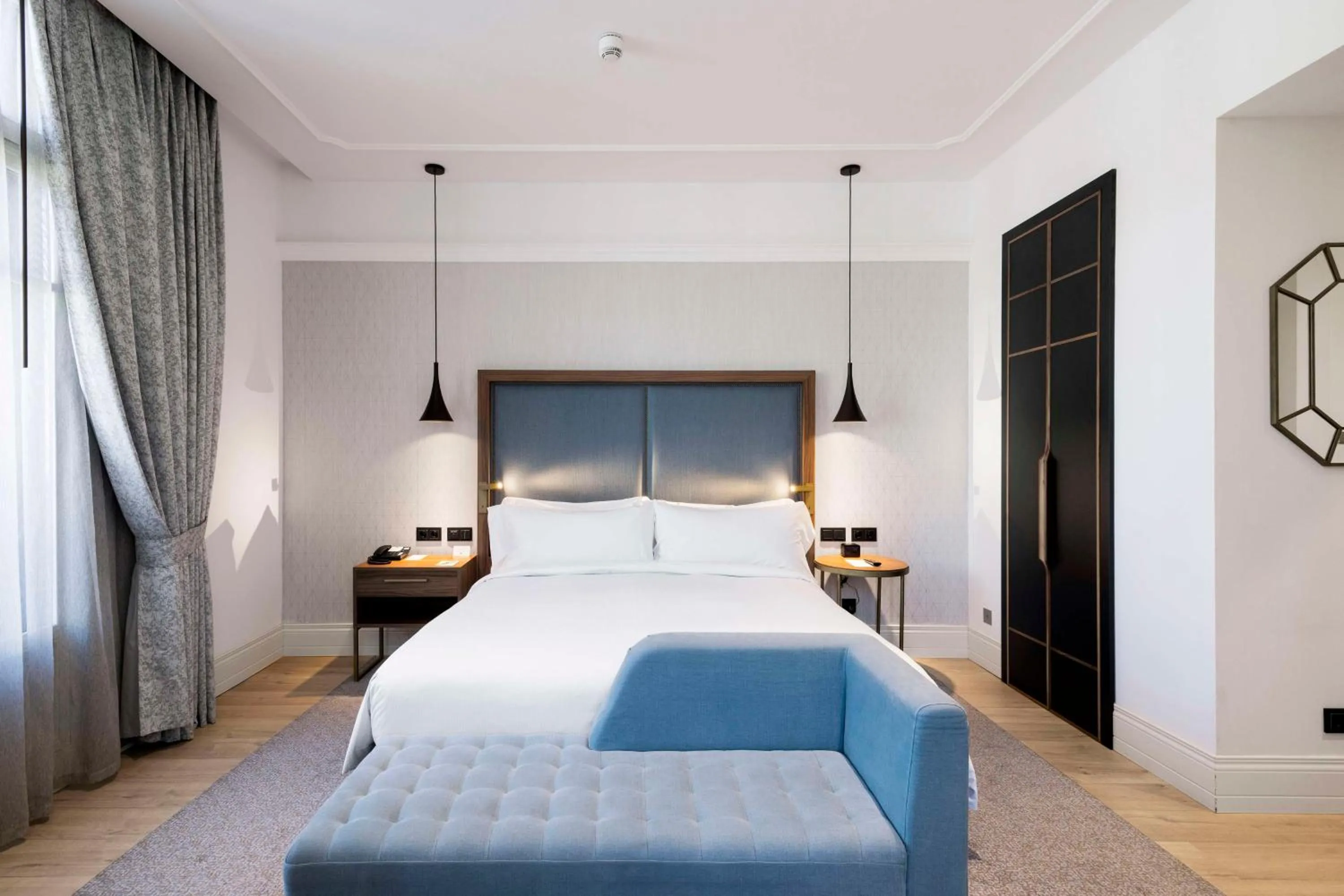 View (from property/room), Bed in DoubleTree by Hilton Madrid-Prado