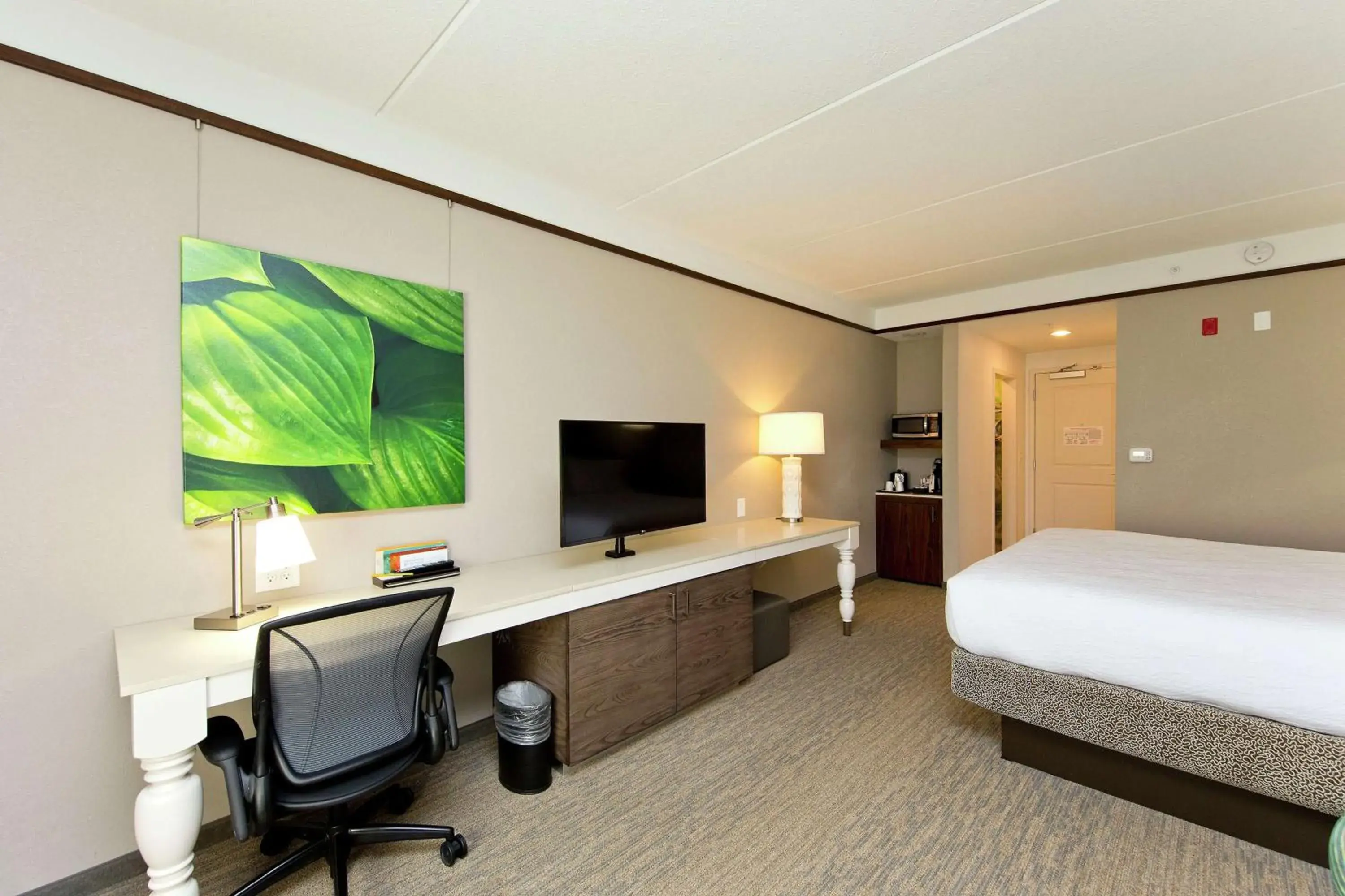 King Room with Sofa Bed - Non-Smoking in Hilton Garden Inn Martinsburg King Room with Sofa Bed - Non-Smoking in Hilton Garden Inn Martinsburg