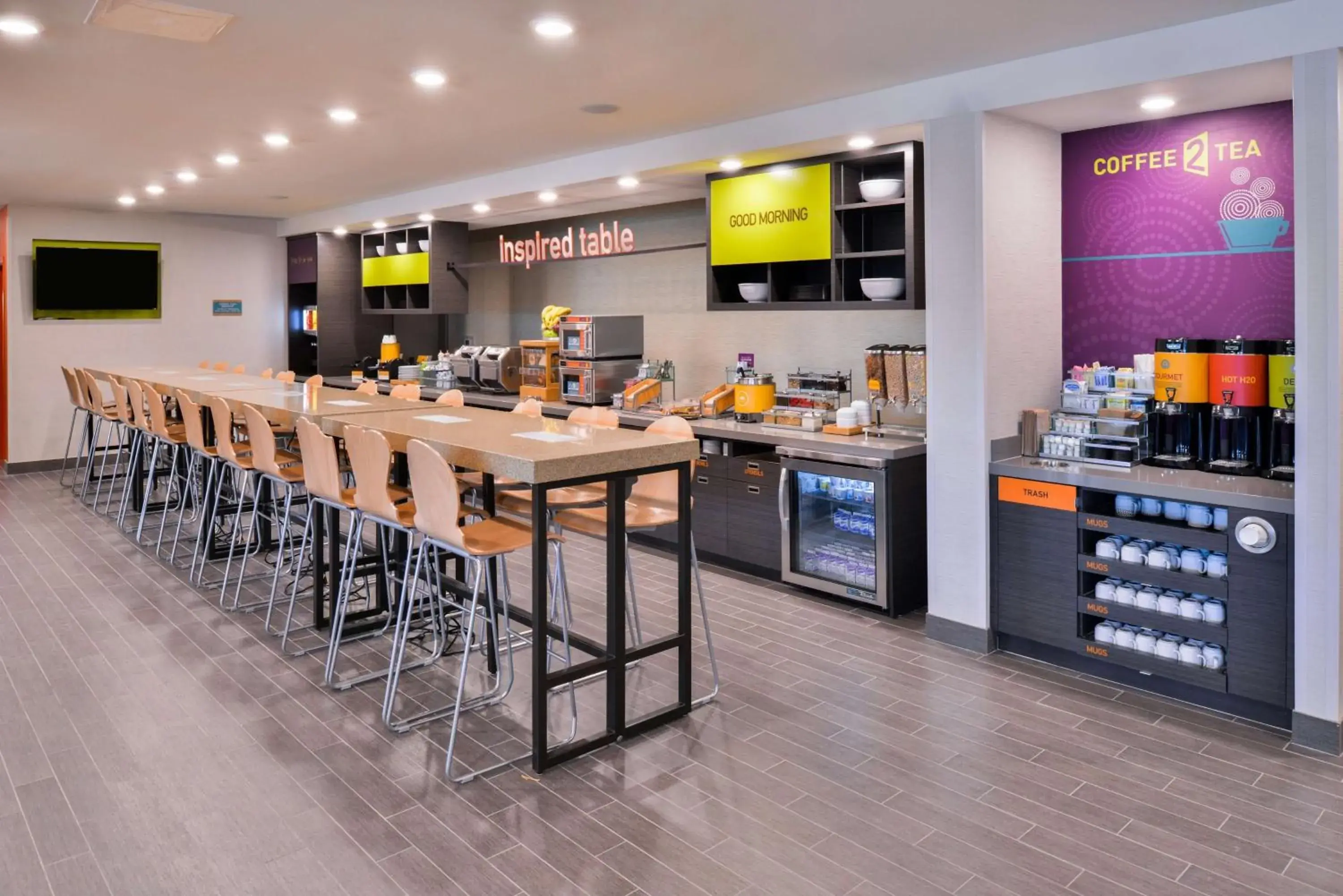 Breakfast in Home2 Suites By Hilton DuPont Breakfast in Home2 Suites By Hilton DuPont