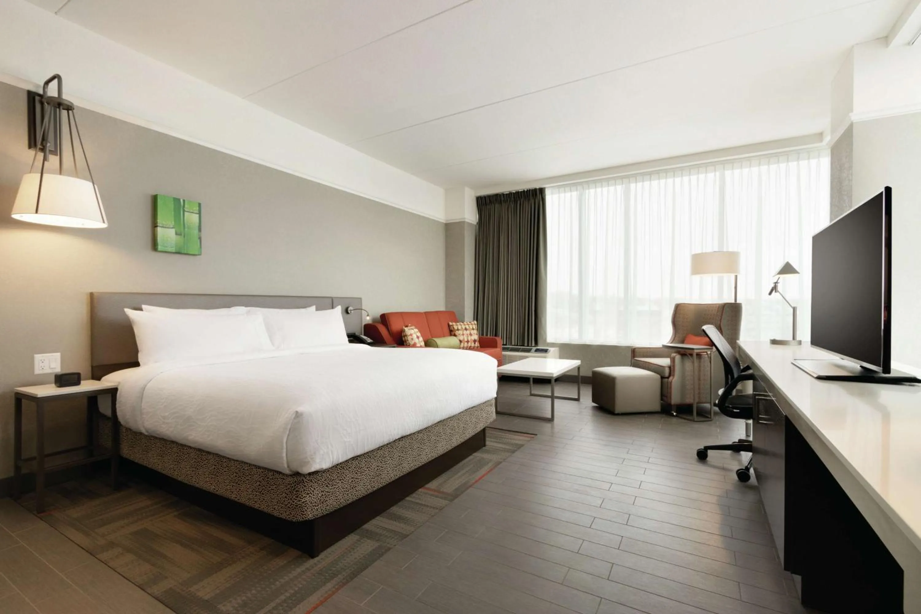 Bedroom, Bed in Hilton Garden Inn Calgary Downtown