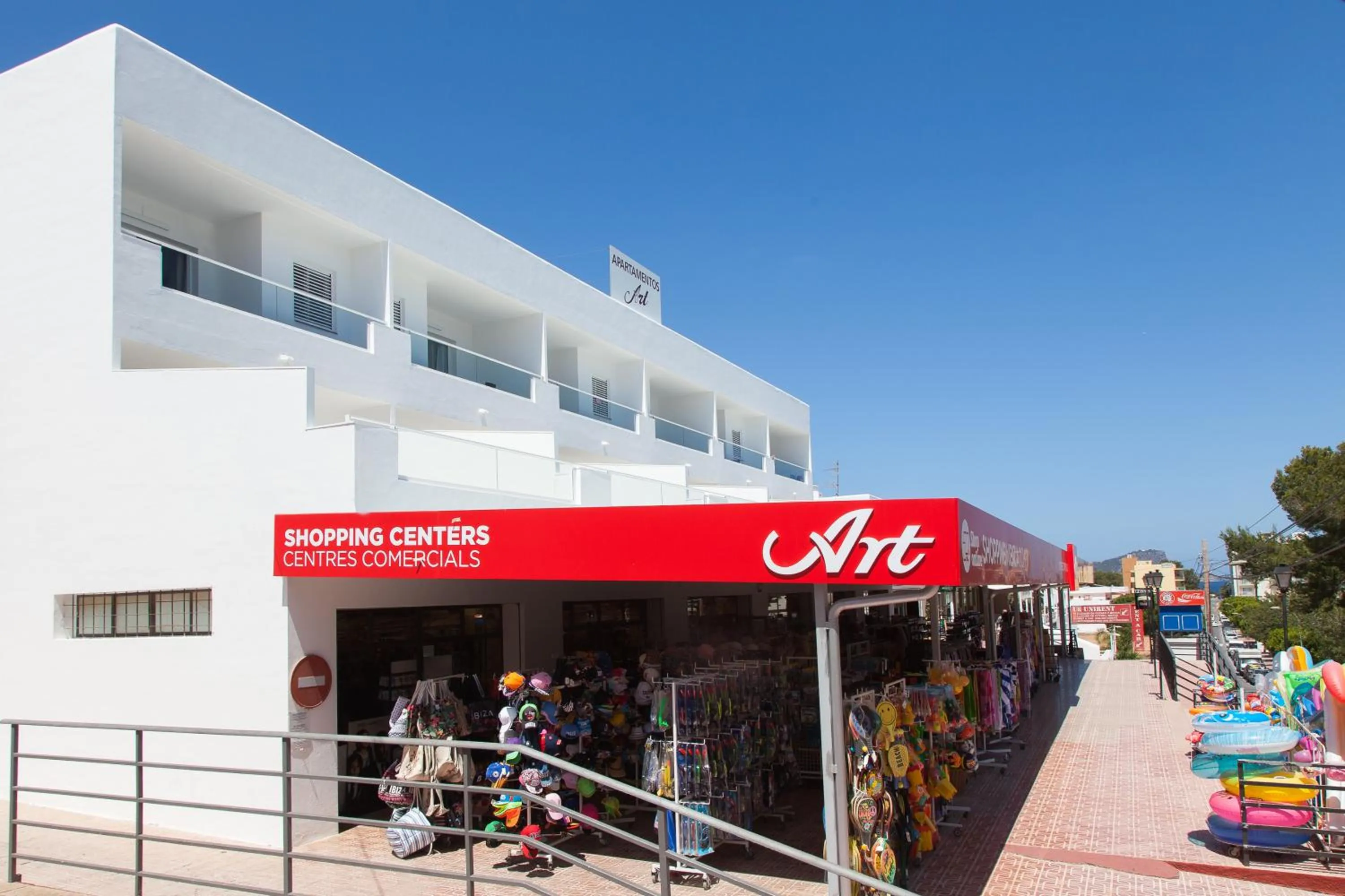 Facade/entrance in Typic Art