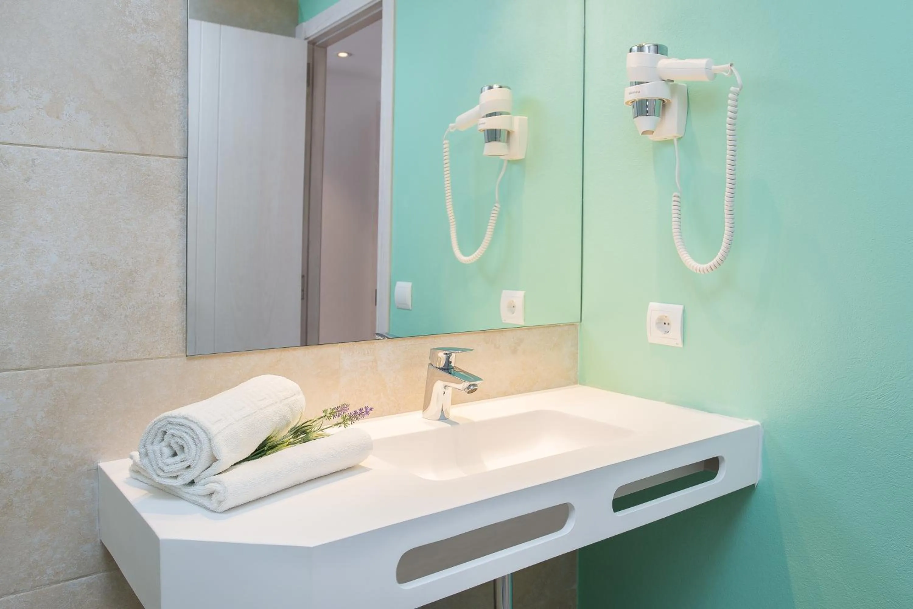 Bathroom in Typic Art