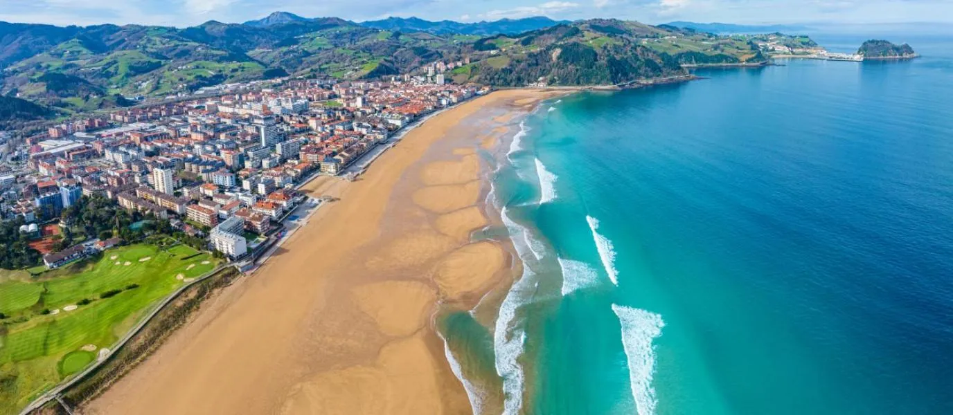 Summer in Hotel Olatu