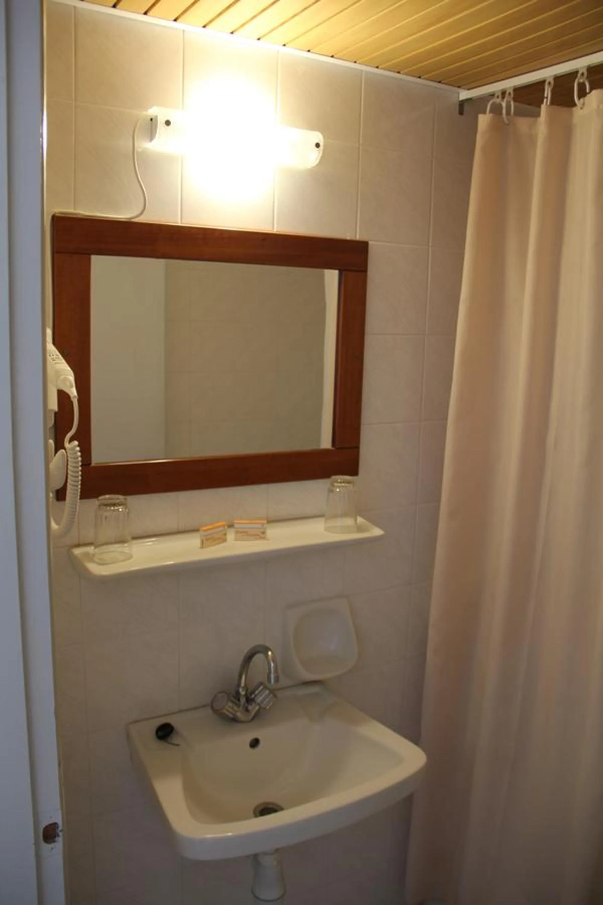 Toilet in Hotel Alkyon