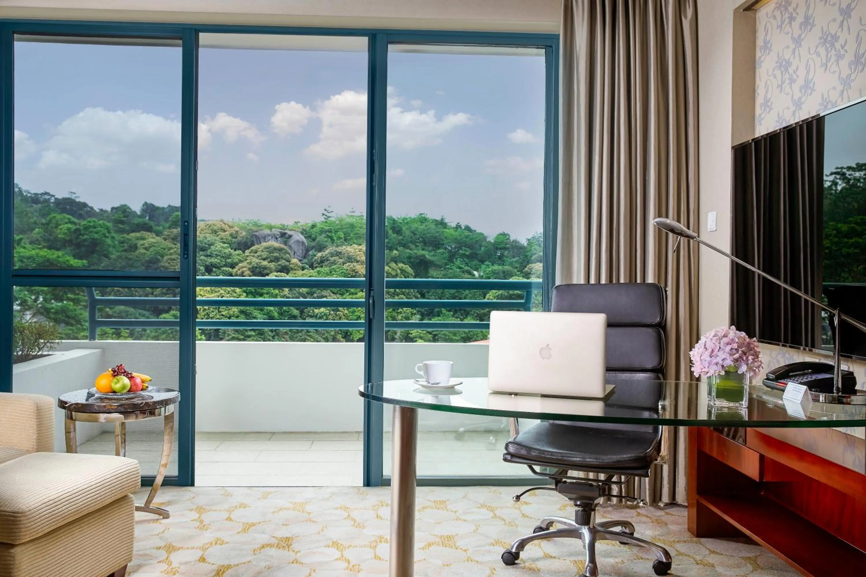 Balcony/Terrace in Hilton Guangzhou Science City, Free Shuttle Bus during Canton Fair