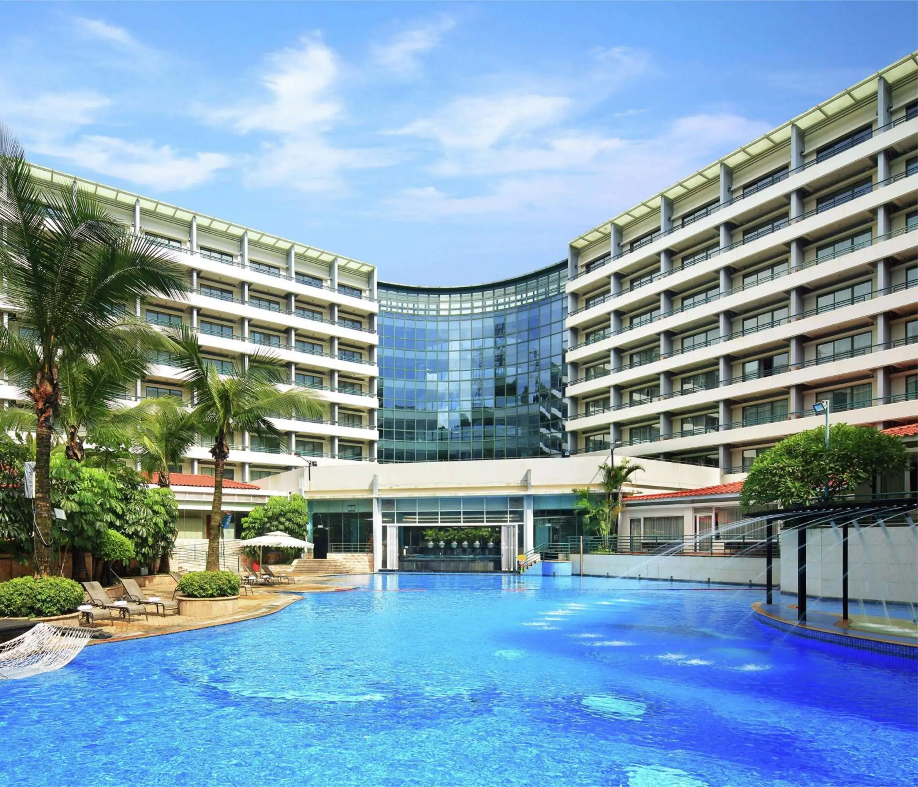 Pool view in Hilton Guangzhou Science City, Free Shuttle Bus during Canton Fair Pool view in Hilton Guangzhou Science City, Free Shuttle Bus during Canton Fair