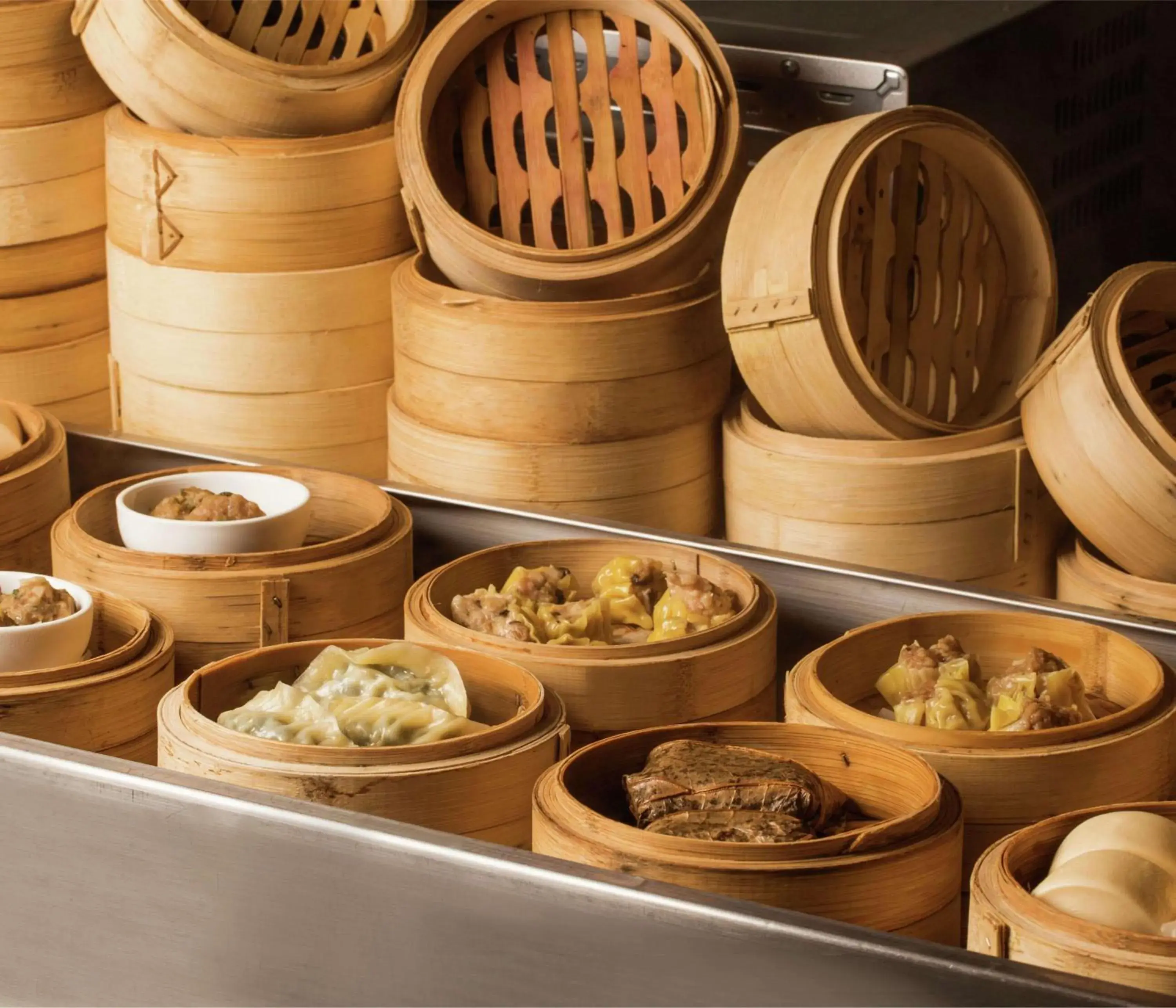 Restaurant/places to eat in Hilton Guangzhou Science City, Free Shuttle Bus during Canton Fair Restaurant/places to eat in Hilton Guangzhou Science City, Free Shuttle Bus during Canton Fair