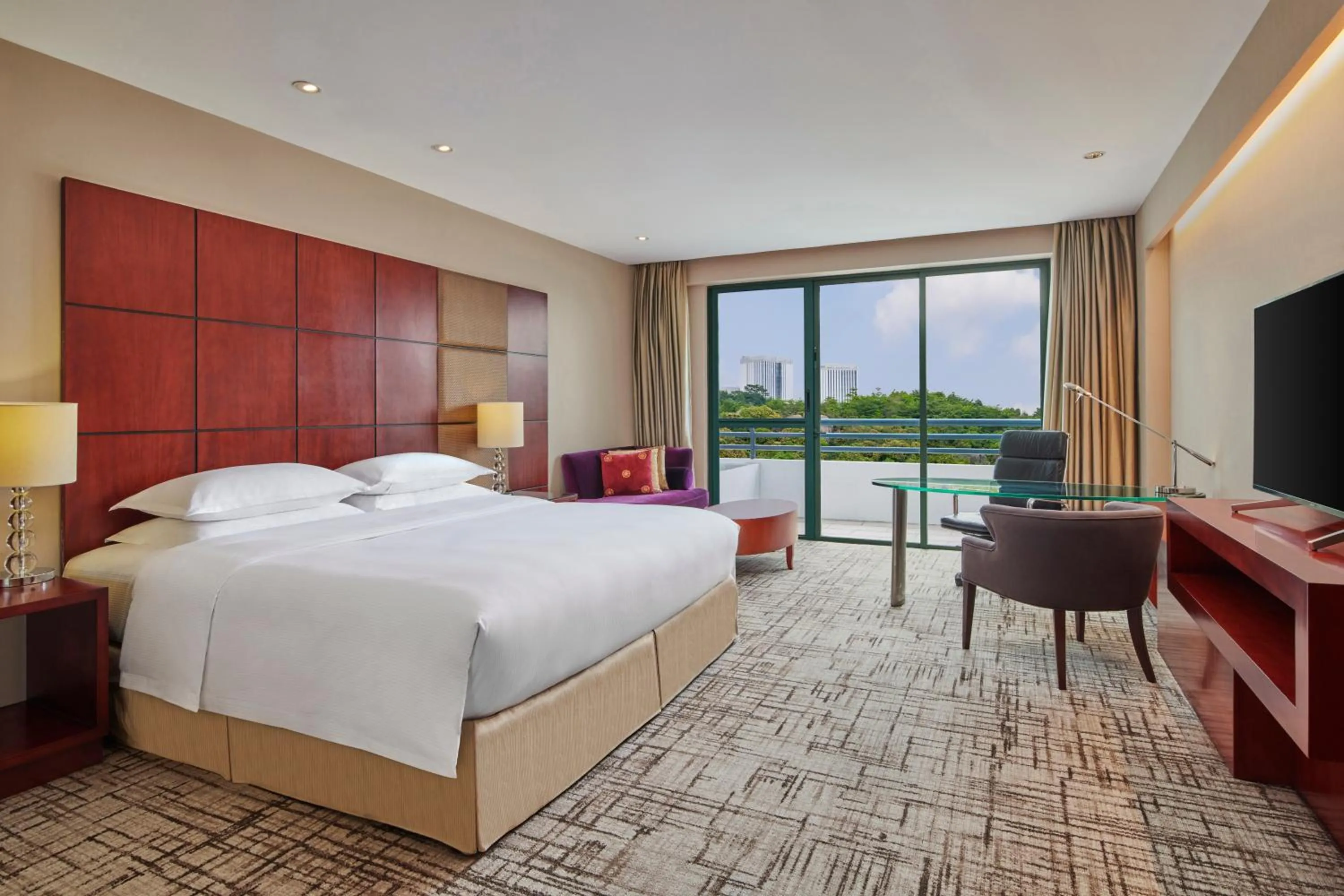 Bedroom, Bed in Hilton Guangzhou Science City, Free Shuttle Bus during Canton Fair
