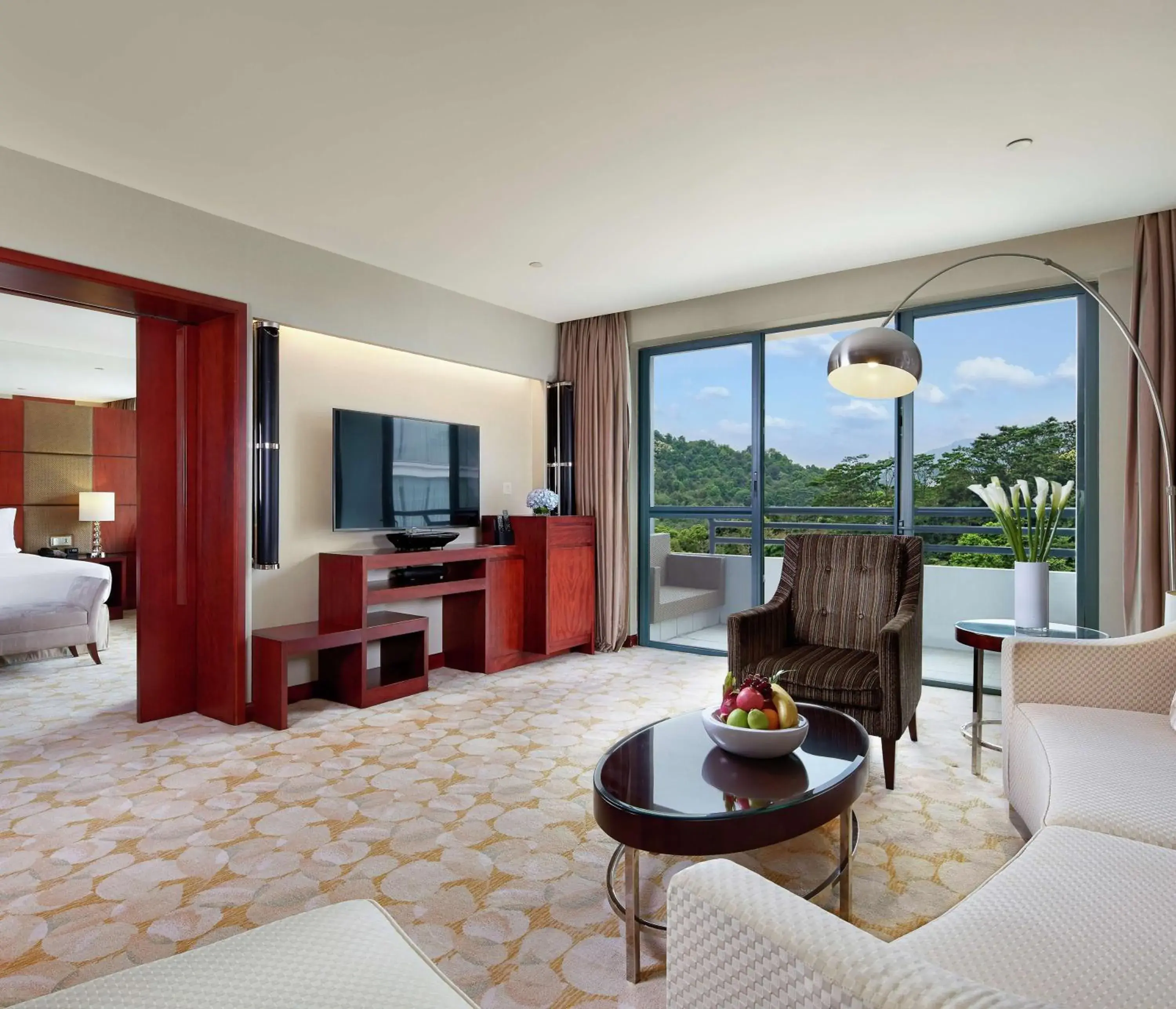 One-Bedroom King Suite with Balcony in Hilton Guangzhou Science City, Free Shuttle Bus during Canton Fair One-Bedroom King Suite with Balcony in Hilton Guangzhou Science City, Free Shuttle Bus during Canton Fair