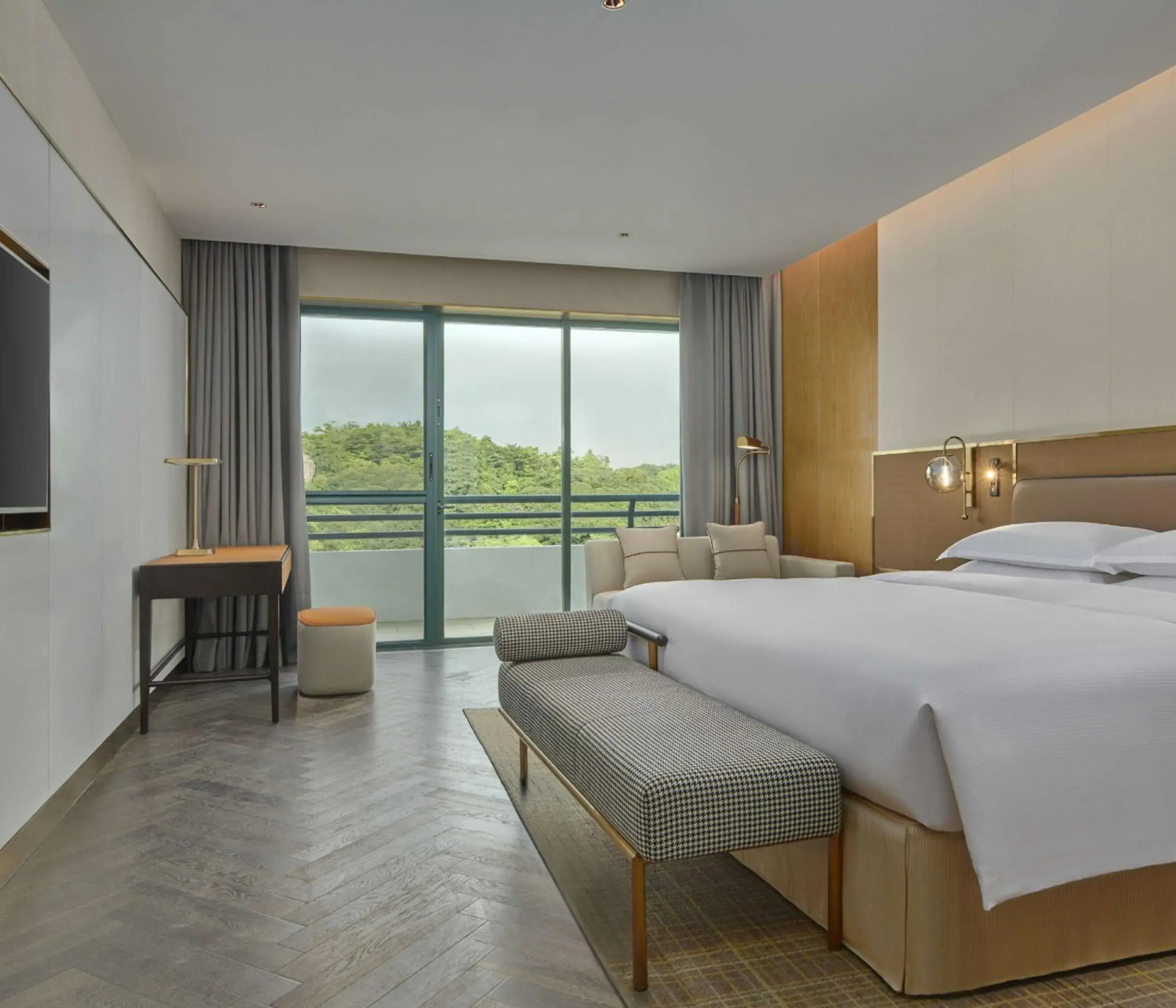 Bed in Hilton Guangzhou Science City, Free Shuttle Bus during Canton Fair Bed in Hilton Guangzhou Science City, Free Shuttle Bus during Canton Fair