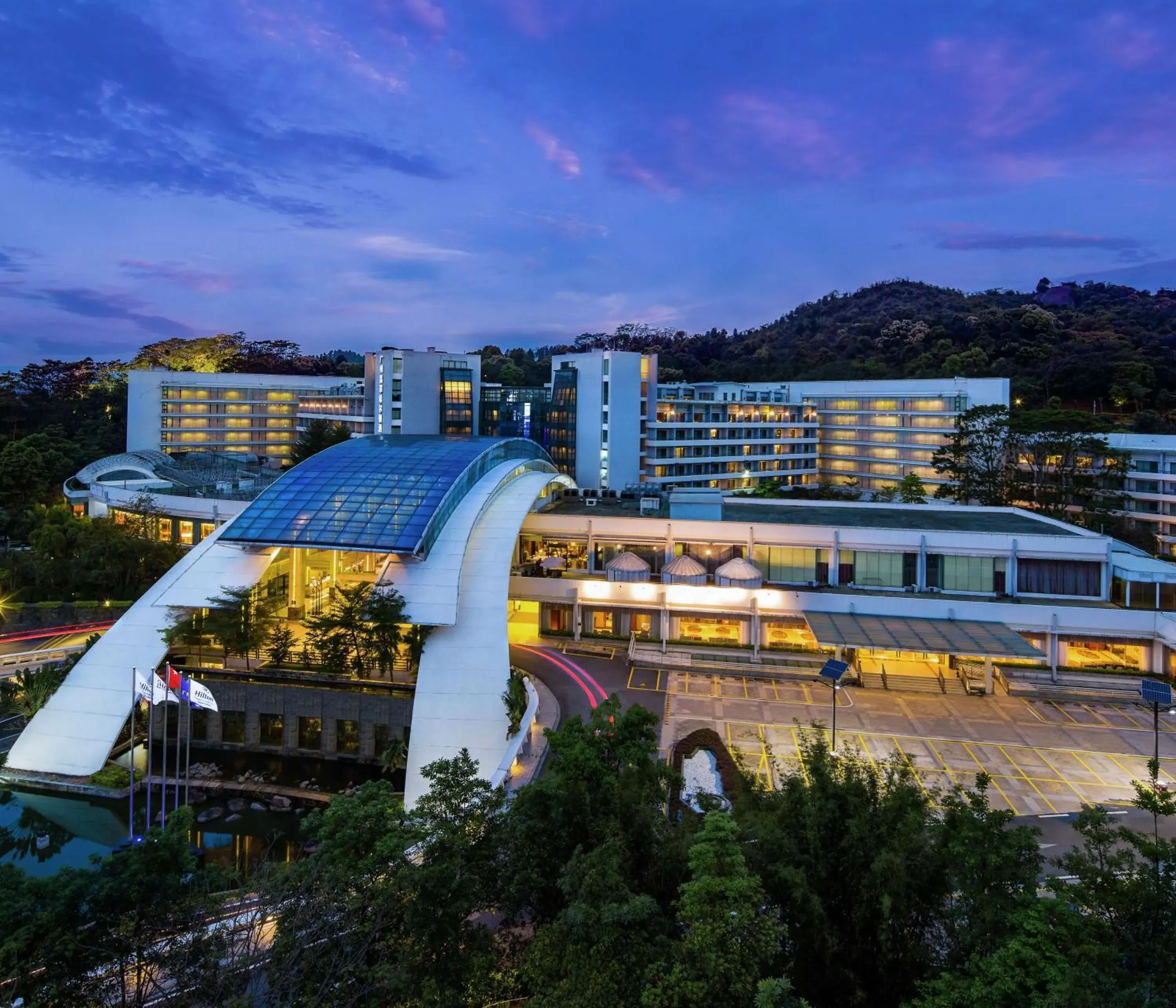 Property building in Hilton Guangzhou Science City, Free Shuttle Bus during Canton Fair Property building in Hilton Guangzhou Science City, Free Shuttle Bus during Canton Fair