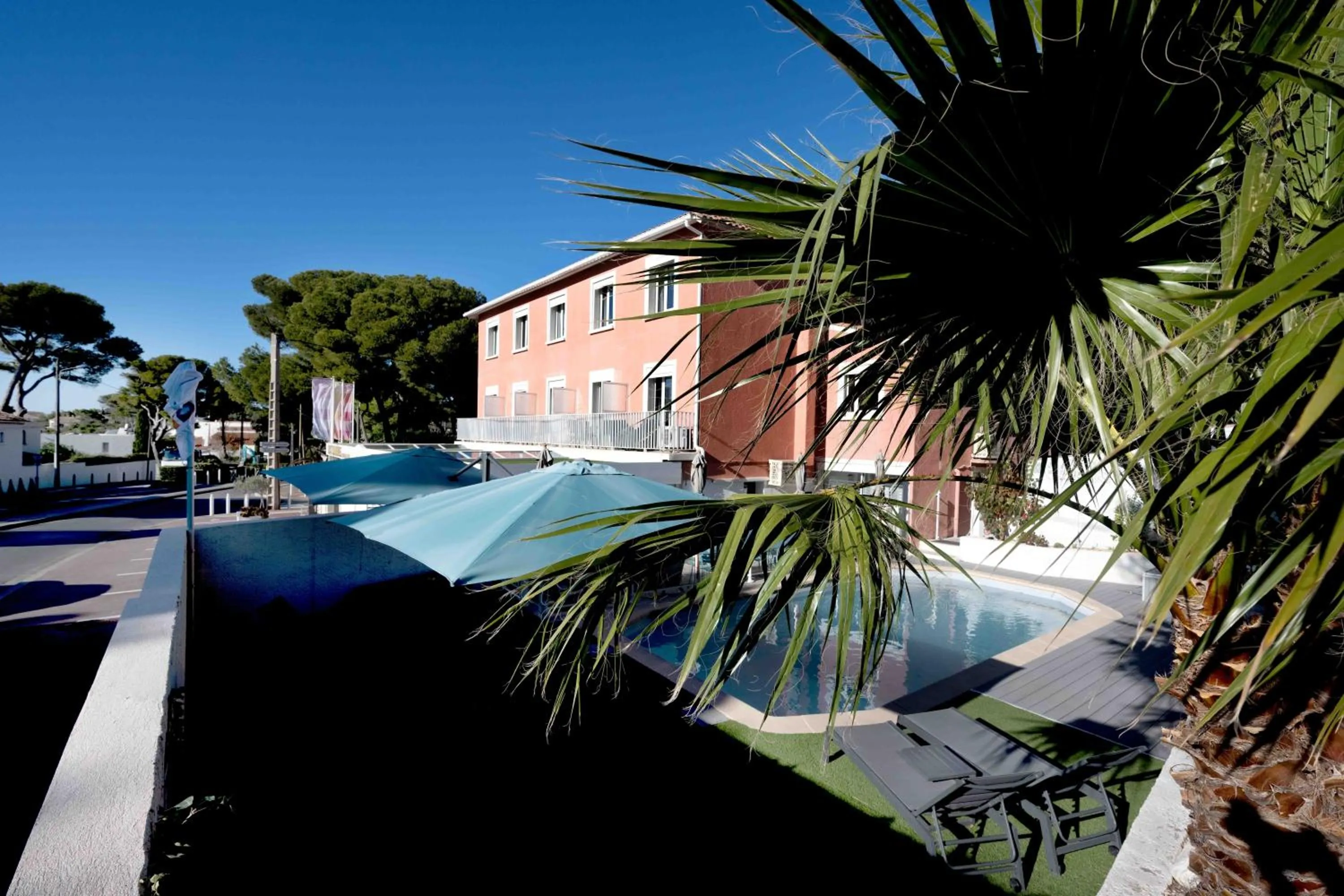 Property building in Hotel La Tuiliere