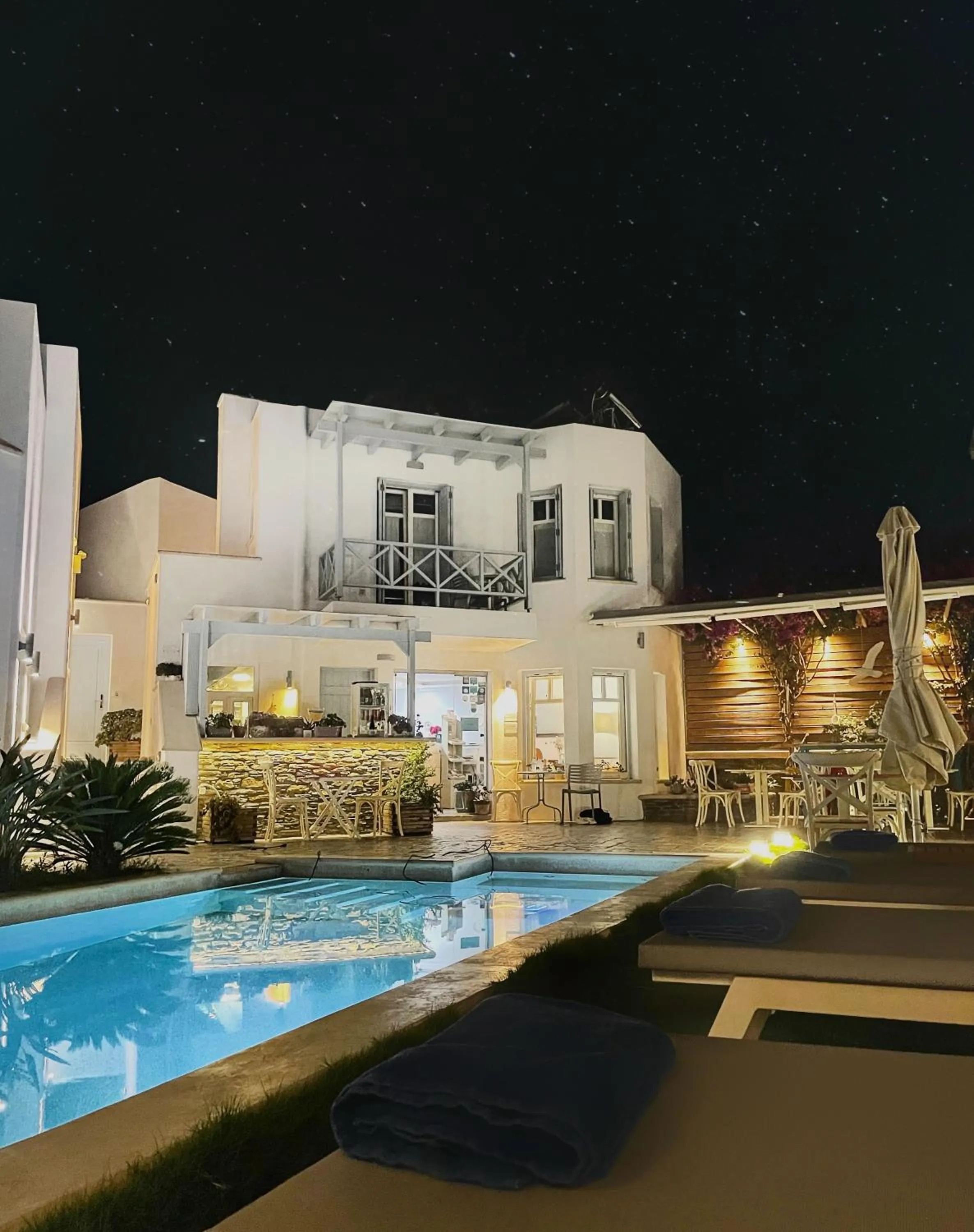 Property building in Anemomiloi Andros