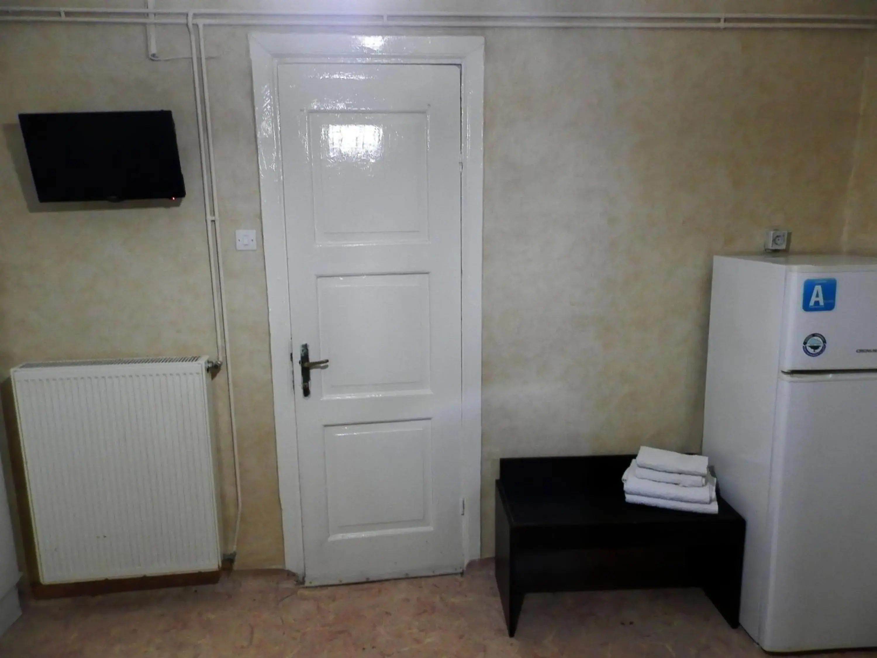 Budget Twin Room in Akanthos Hotel Budget Twin Room in Akanthos Hotel