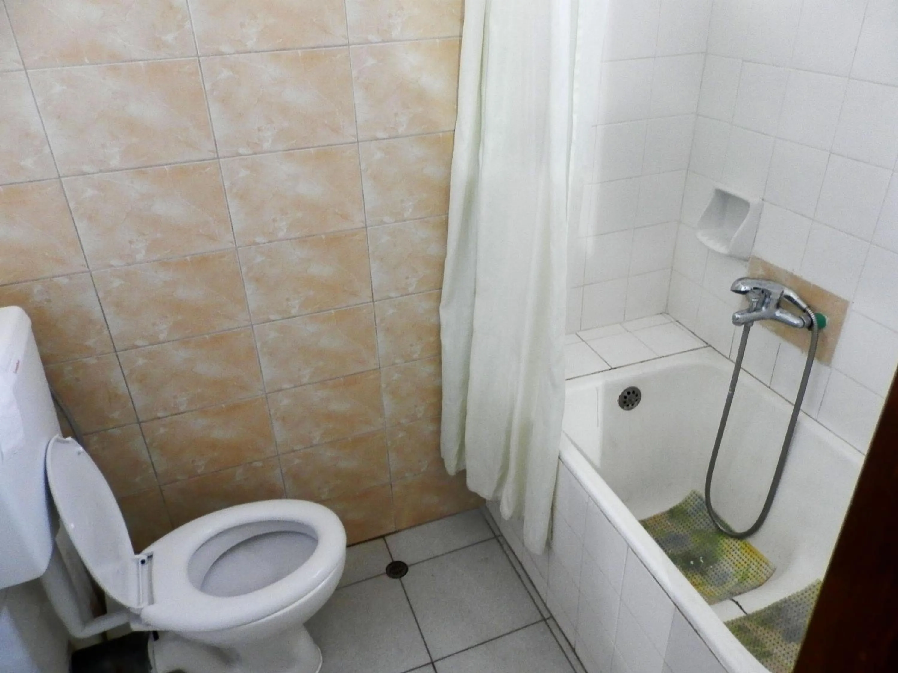 Shower in Akanthos Hotel