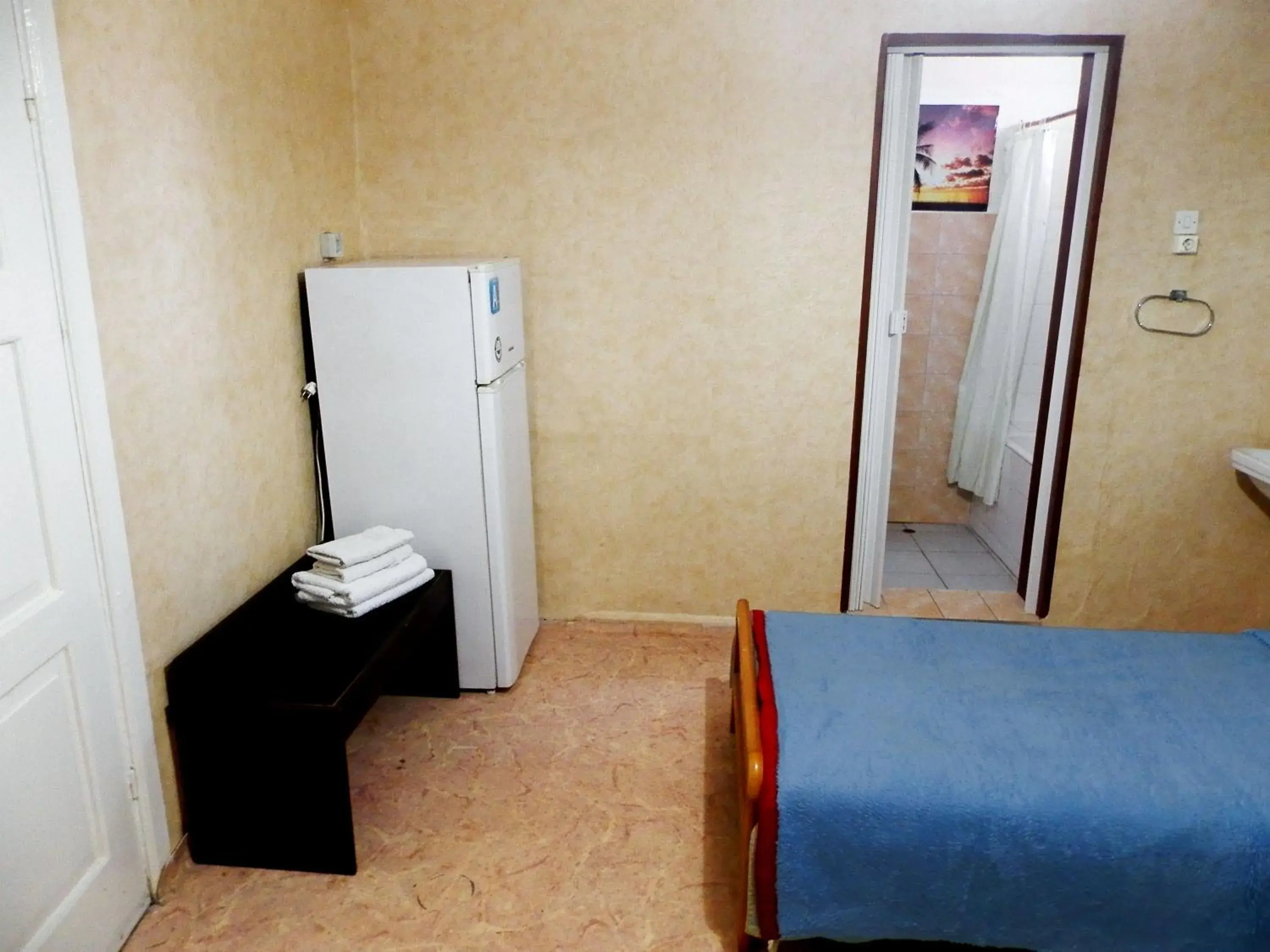 Budget Twin Room in Akanthos Hotel Budget Twin Room in Akanthos Hotel