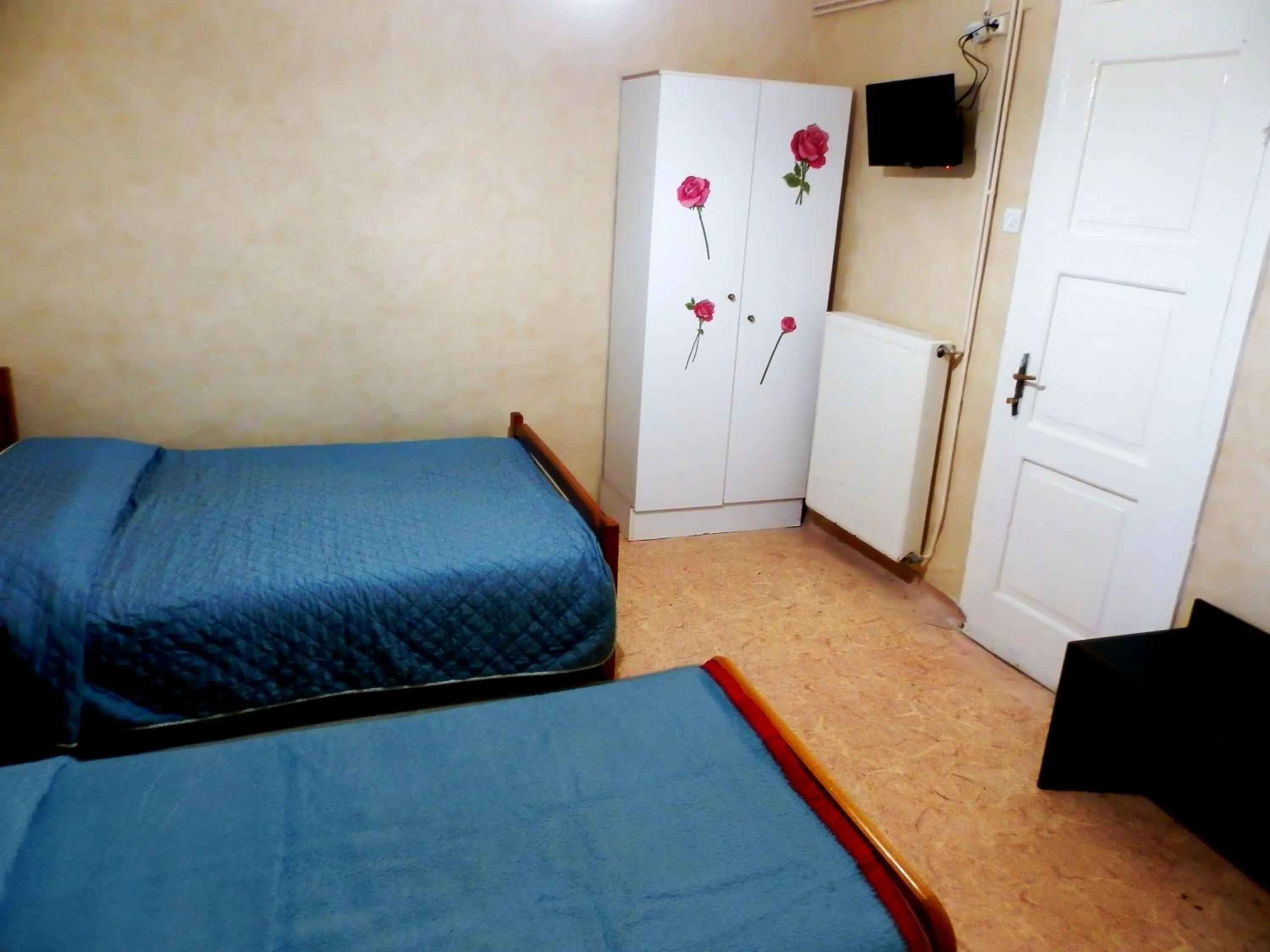 Bedroom, Bed in Akanthos Hotel