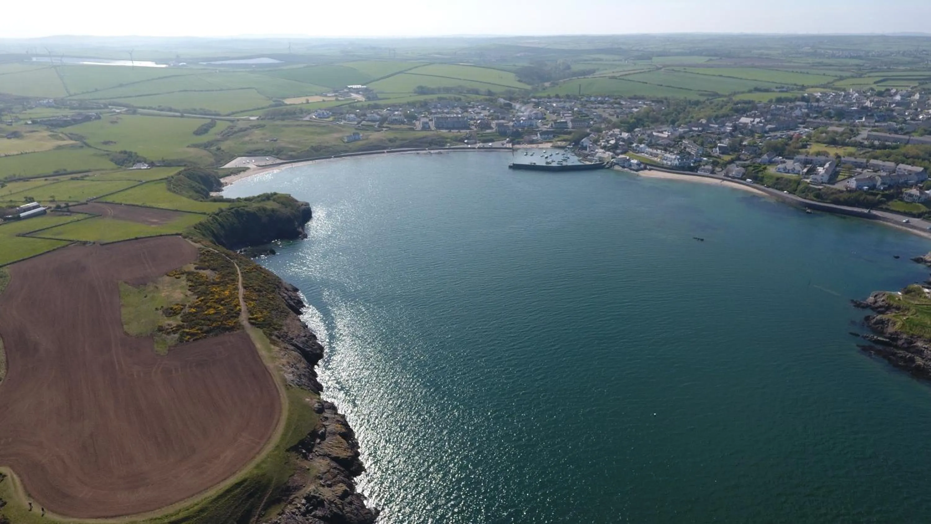 Beach in Castellor Bed & Breakfast