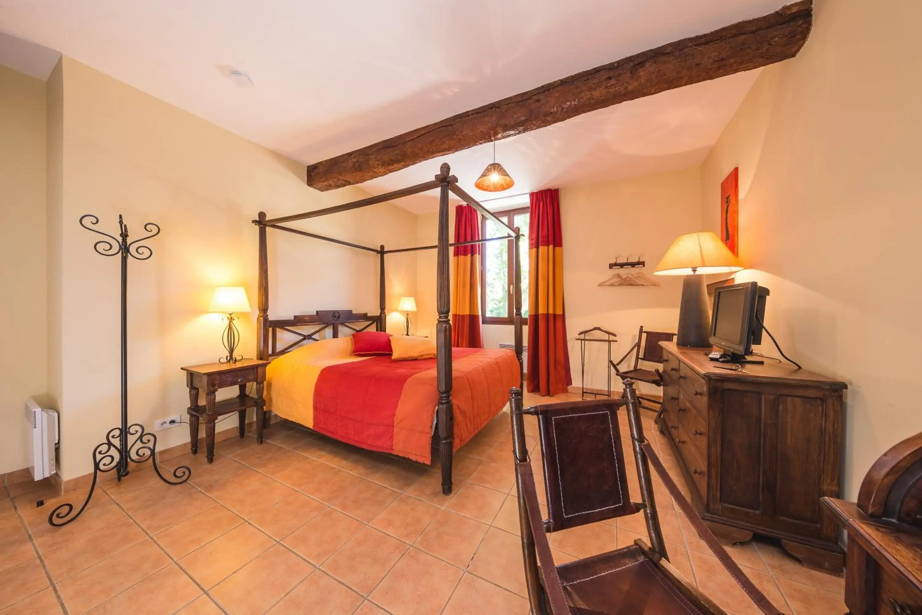 Comfort Double Room in Le Relais Du Grand Logis Comfort Double Room in Le Relais Du Grand Logis