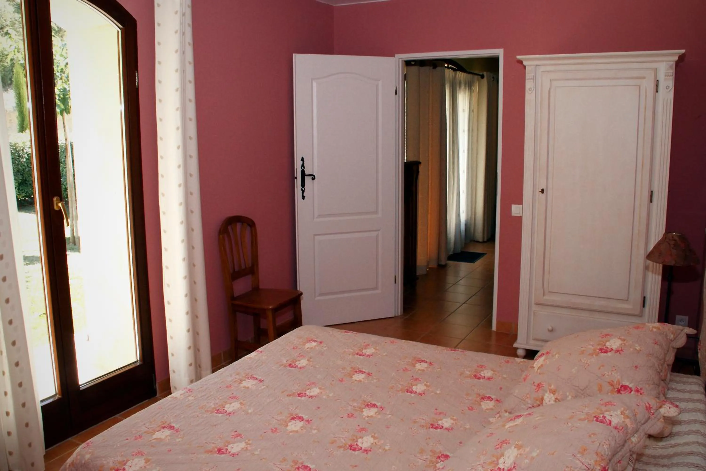 Photo of the whole room, Bed in Le Relais Du Grand Logis