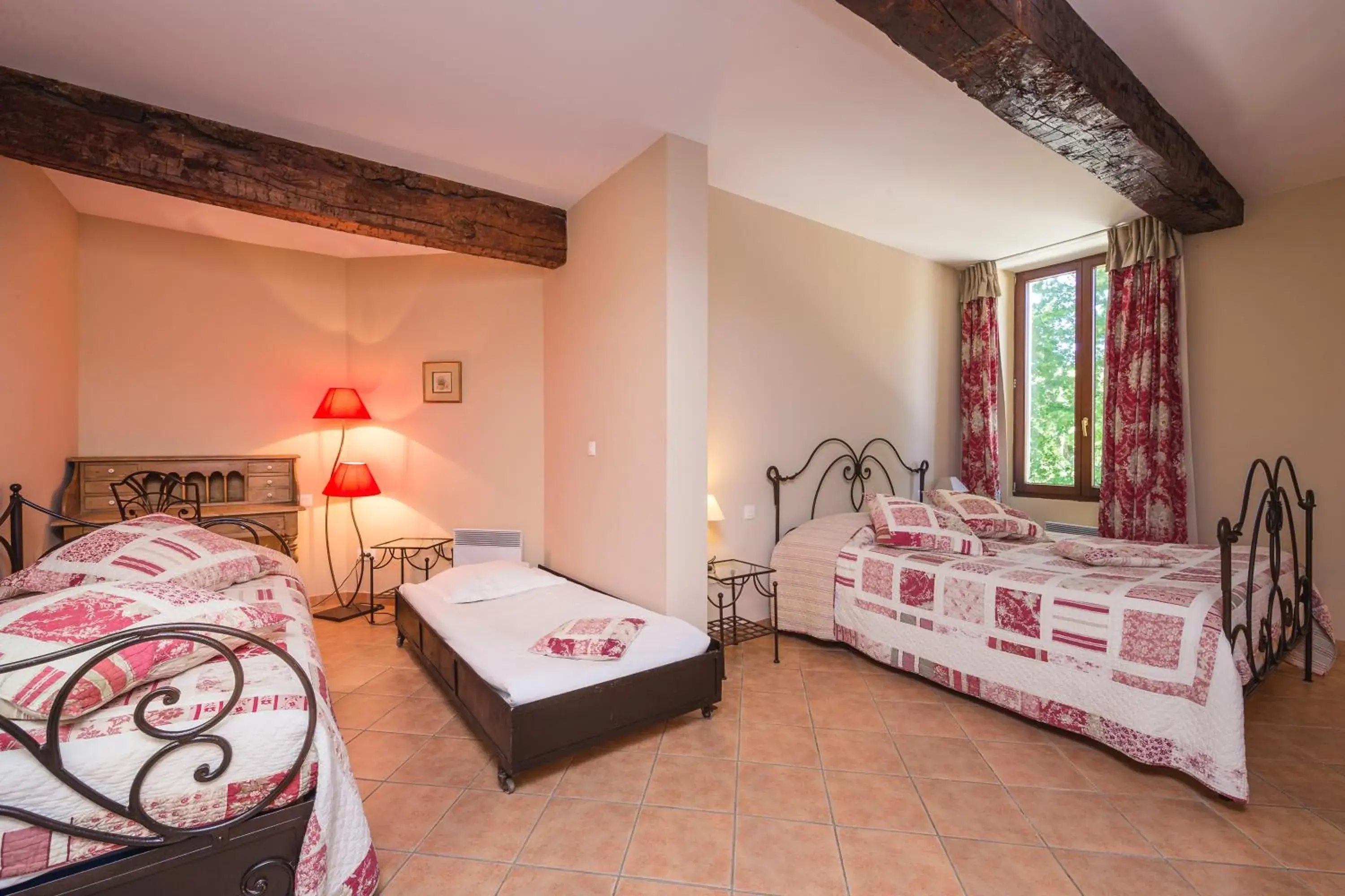 Comfort Family Room in Le Relais Du Grand Logis Comfort Family Room in Le Relais Du Grand Logis