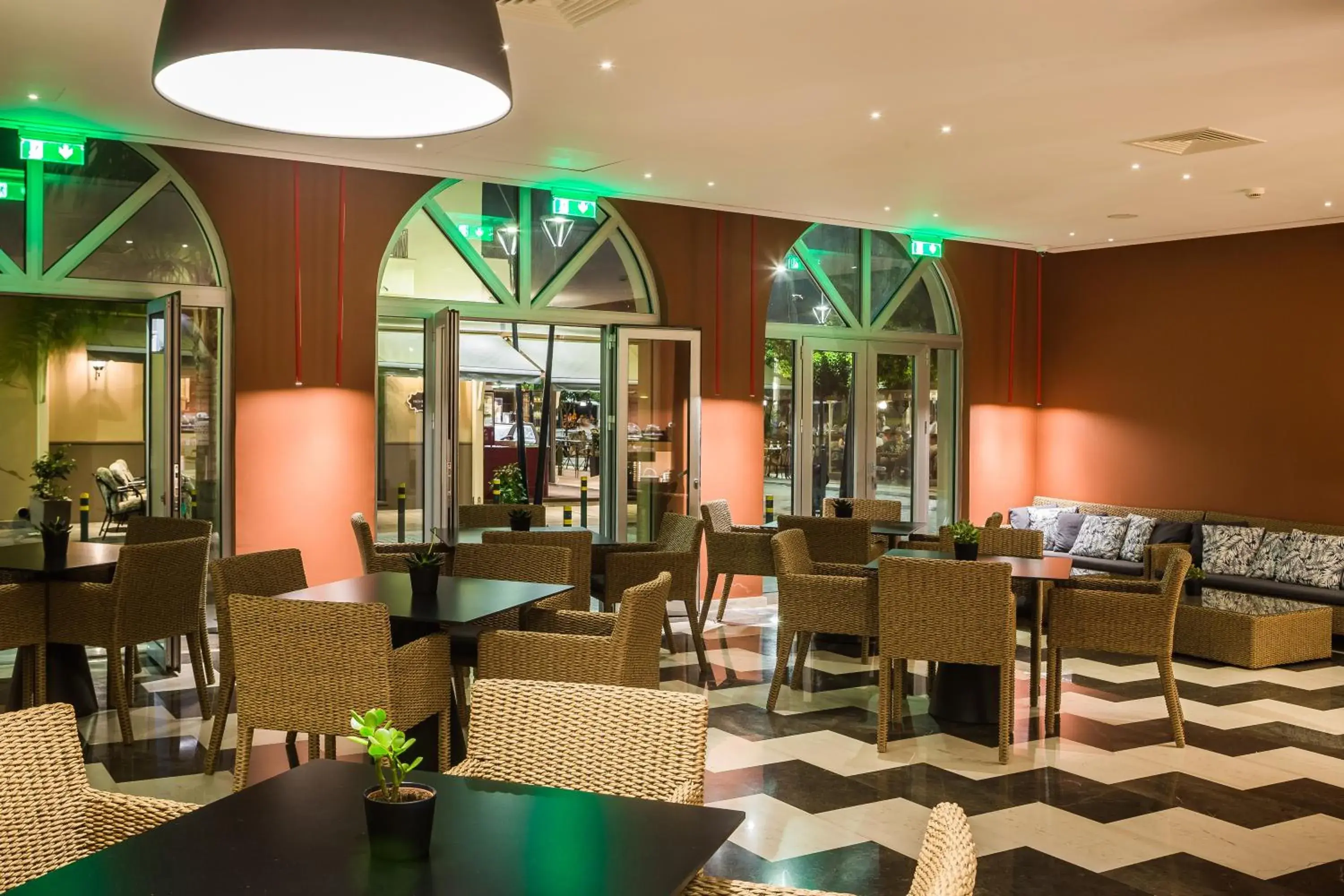 Restaurant/places to eat in Aenos Hotel Restaurant/places to eat in Aenos Hotel