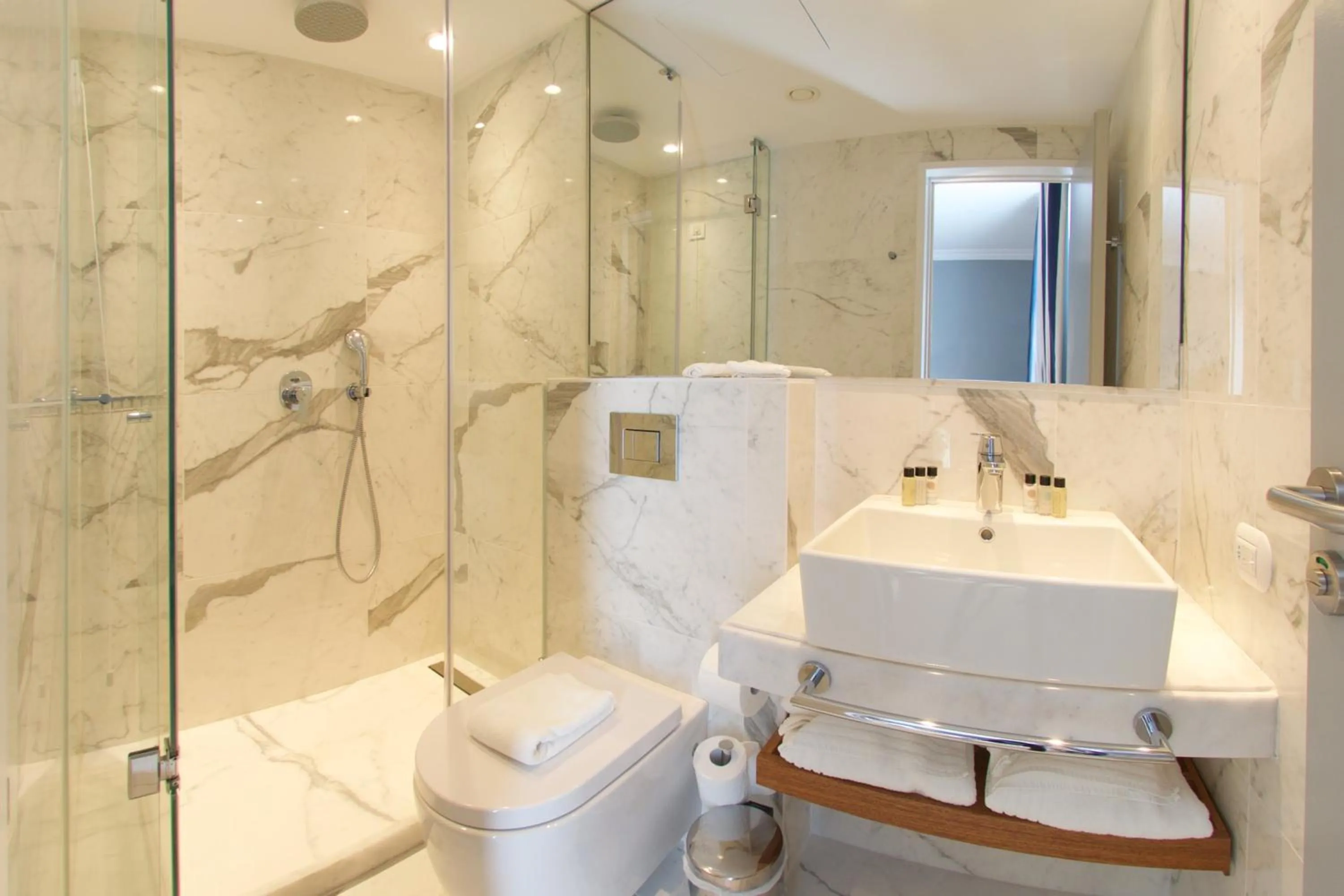 Bathroom in Aenos Hotel