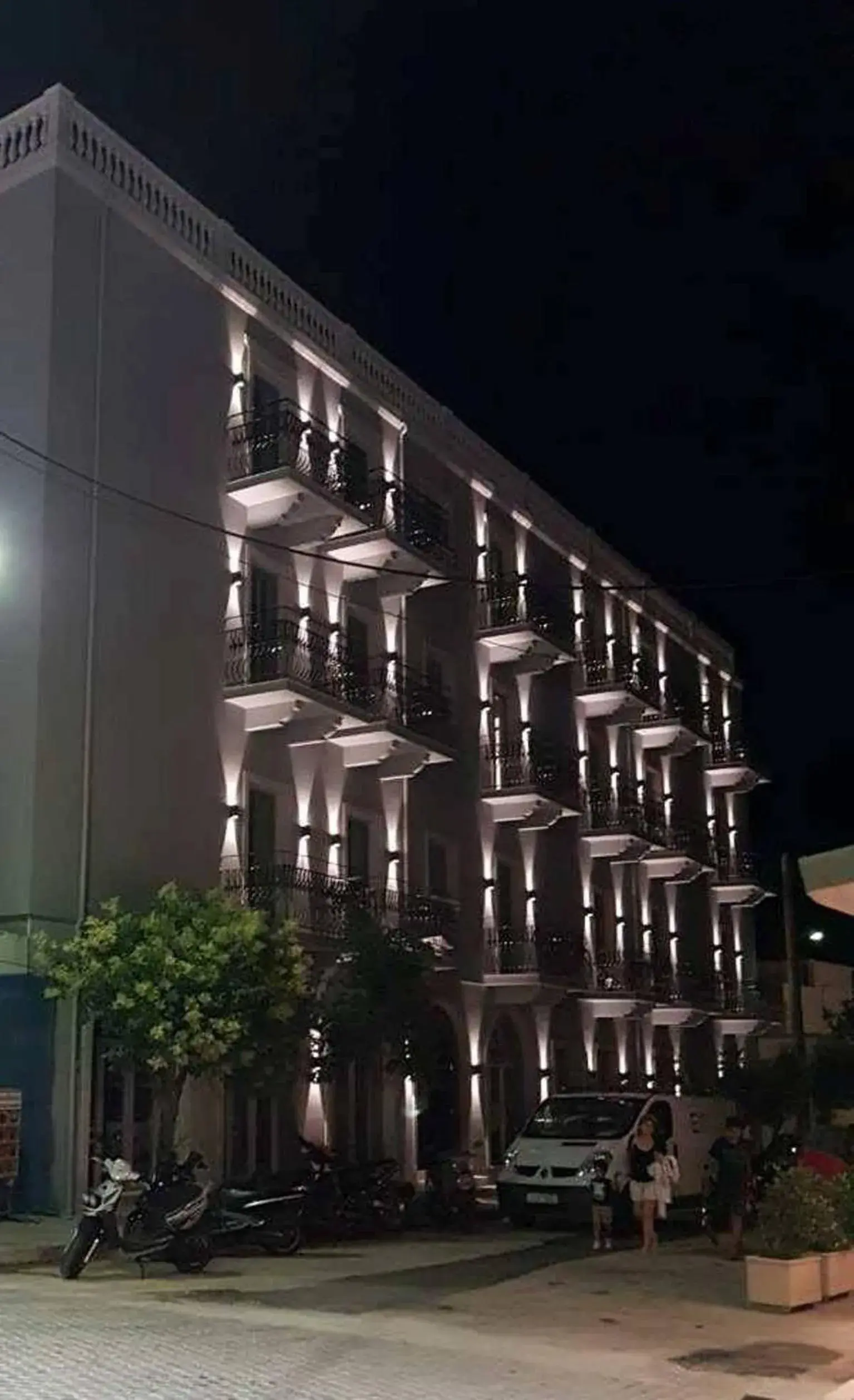 Facade/entrance in Aenos Hotel Facade/entrance in Aenos Hotel