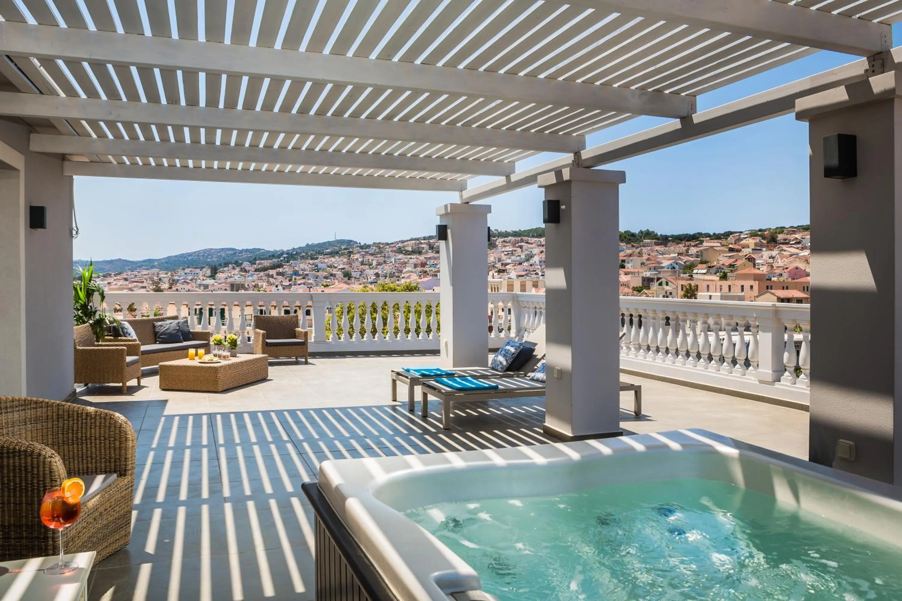 Hot Tub in Aenos Hotel