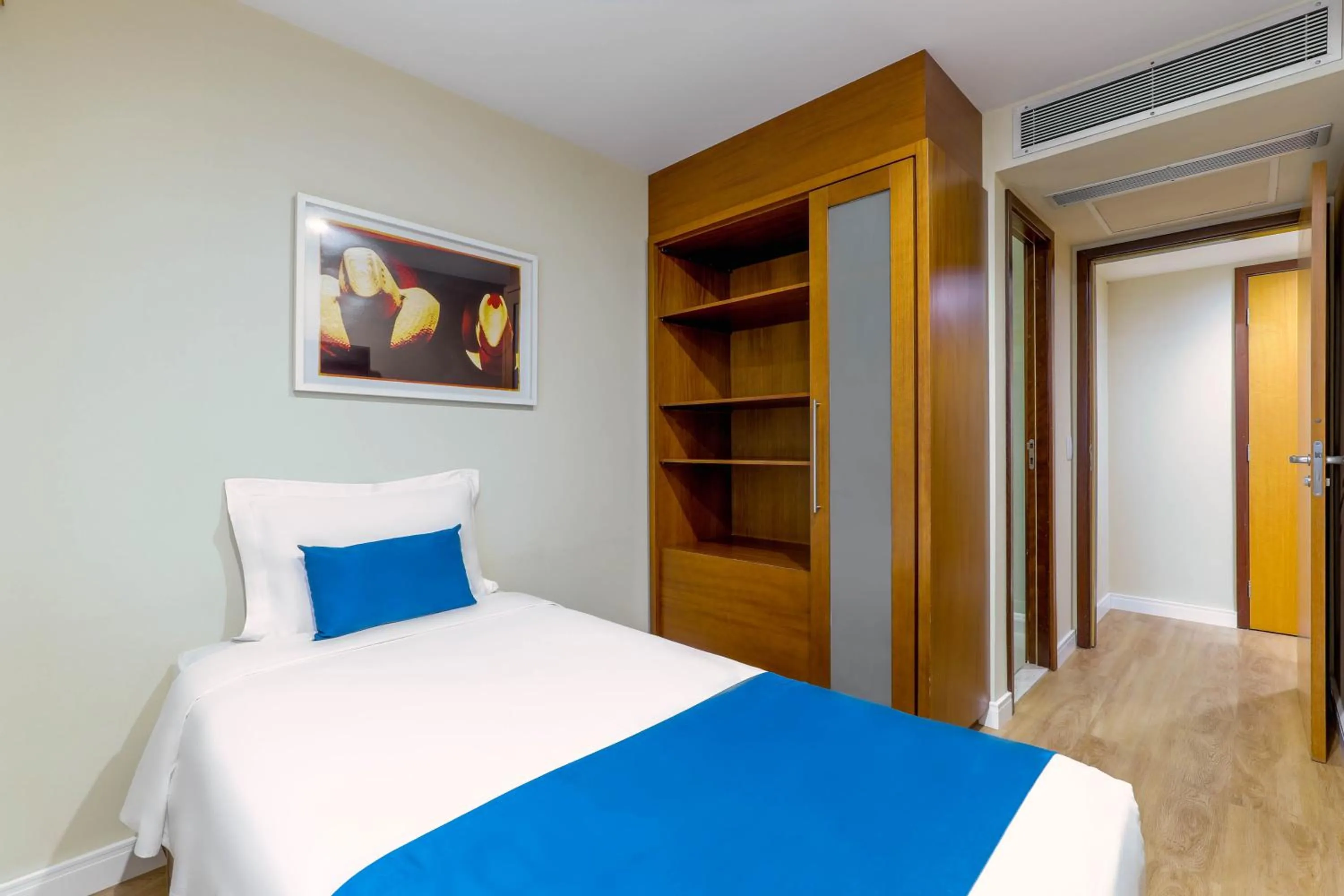 Bed in Wyndham Sao Paulo Ibirapuera Convention Plaza