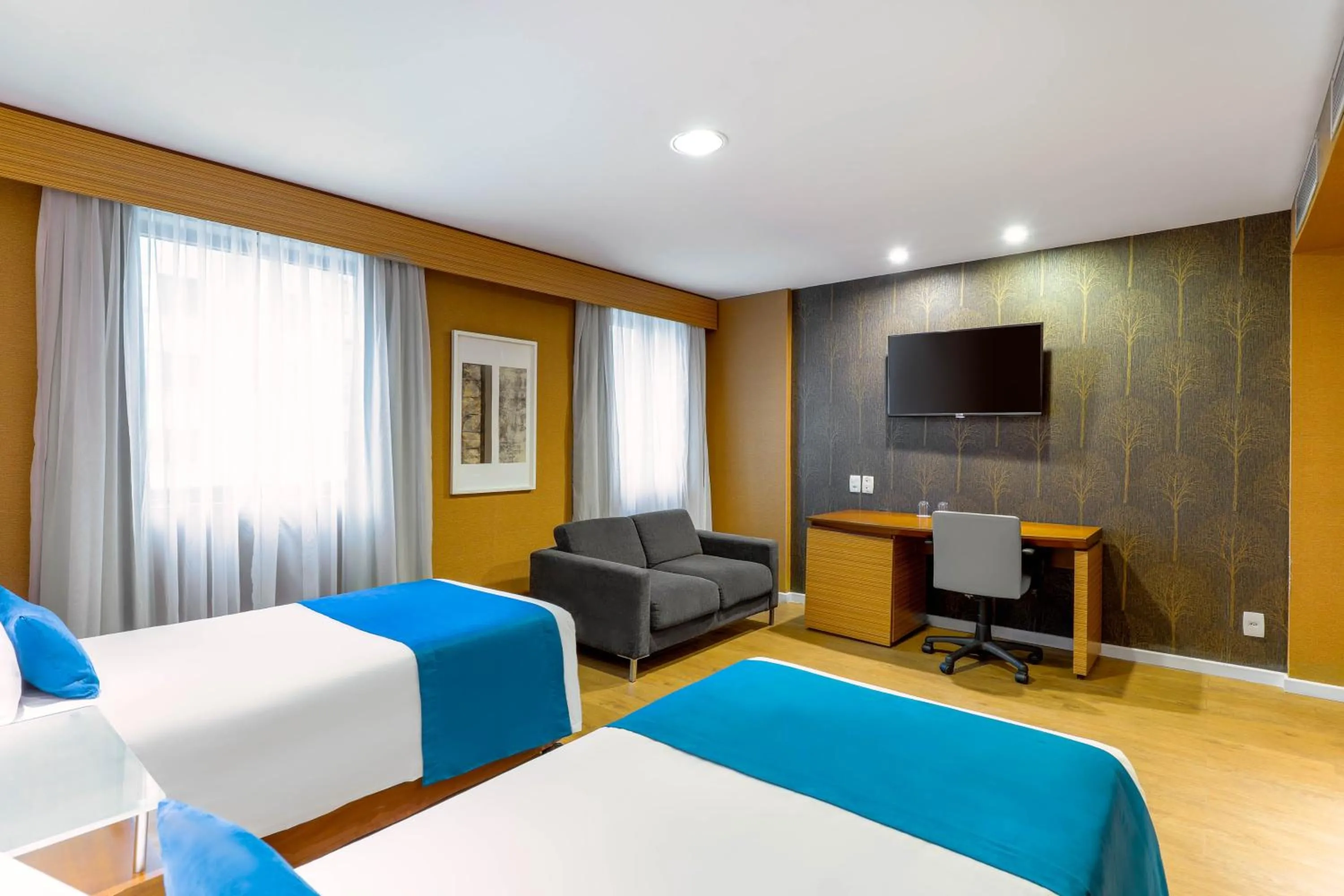 Bed in Wyndham Sao Paulo Ibirapuera Convention Plaza