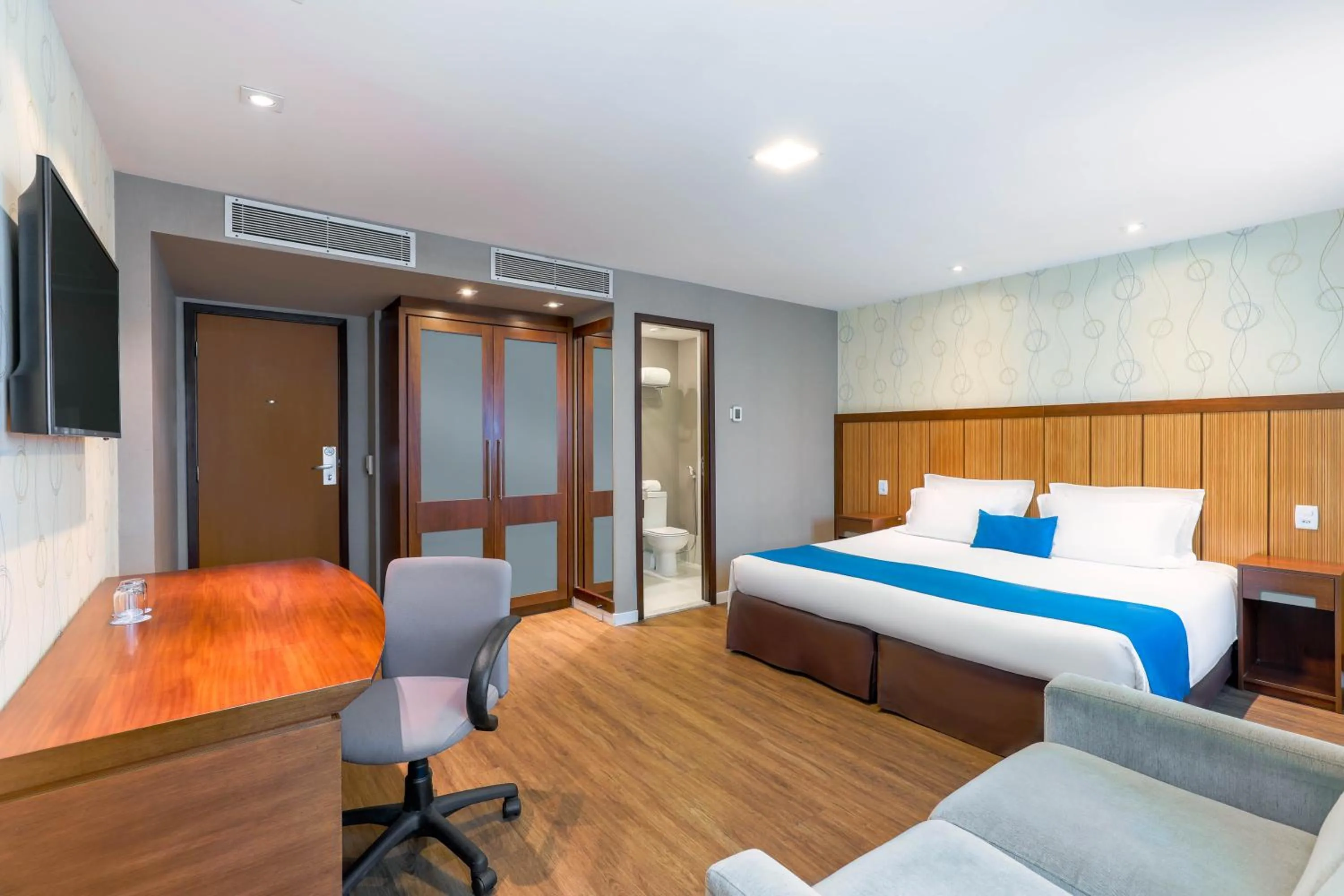 Bed in Wyndham Sao Paulo Ibirapuera Convention Plaza