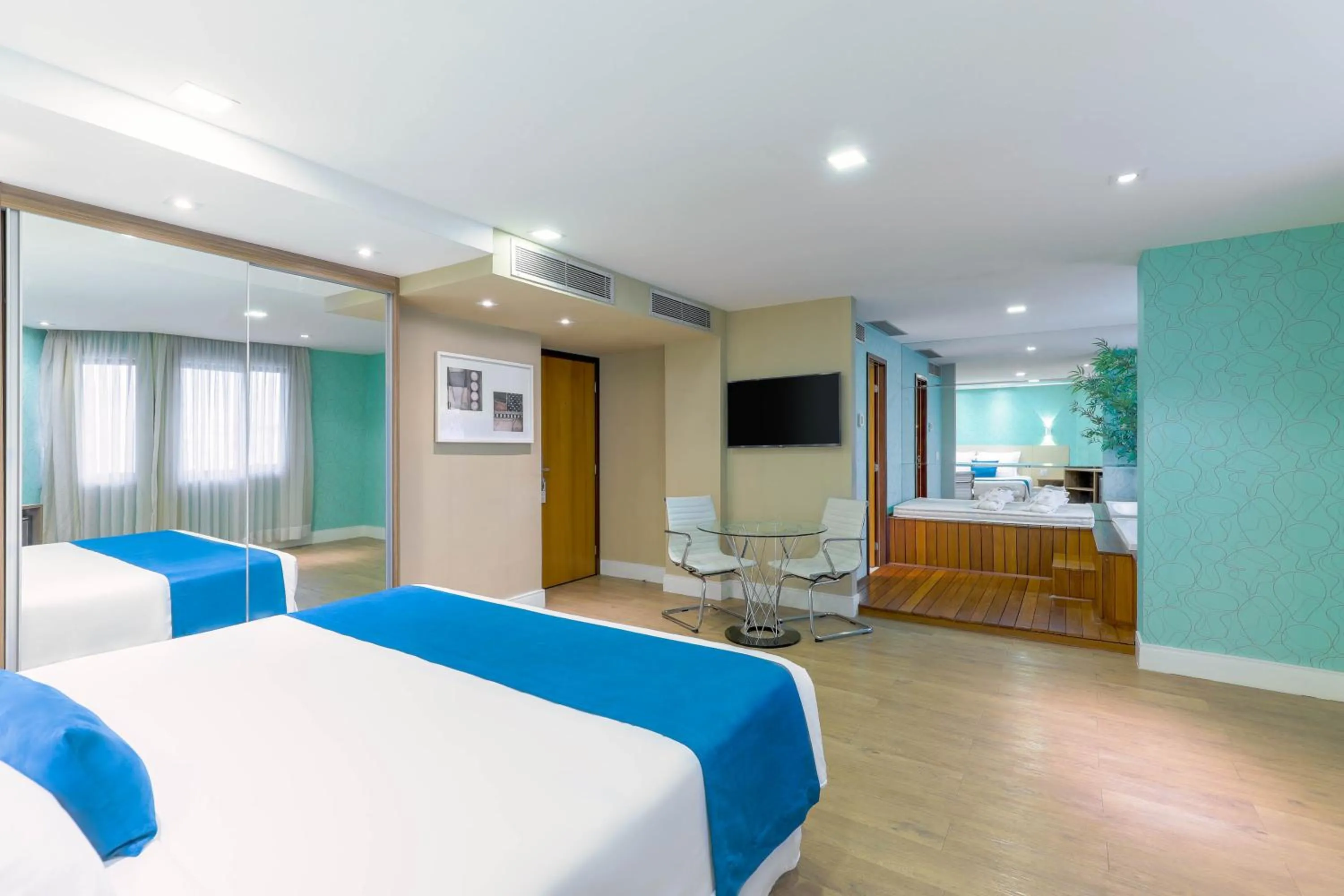 Bed in Wyndham Sao Paulo Ibirapuera Convention Plaza