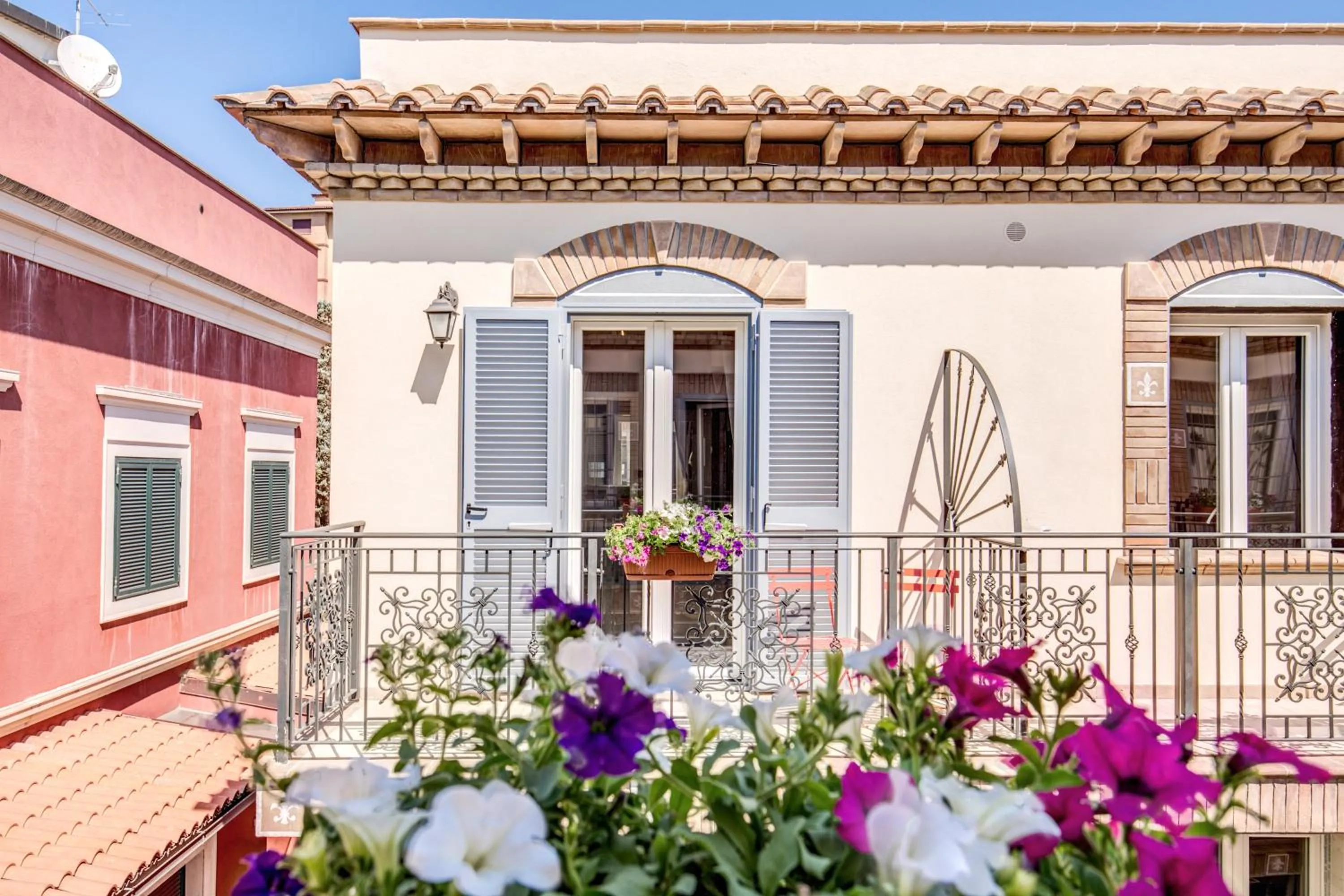 Balcony/Terrace in Aurelia Vatican Apartments