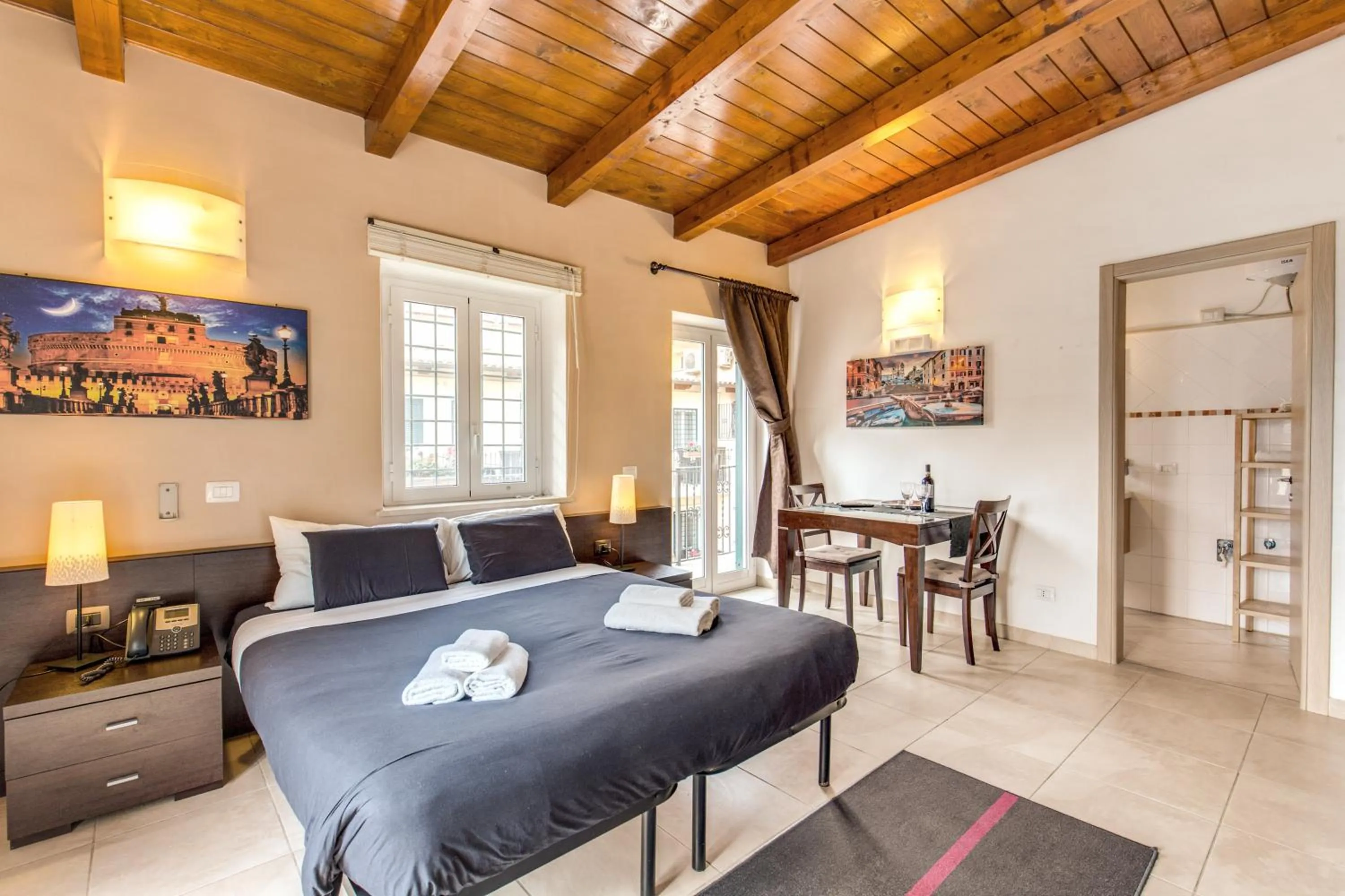 Bed in Aurelia Vatican Apartments