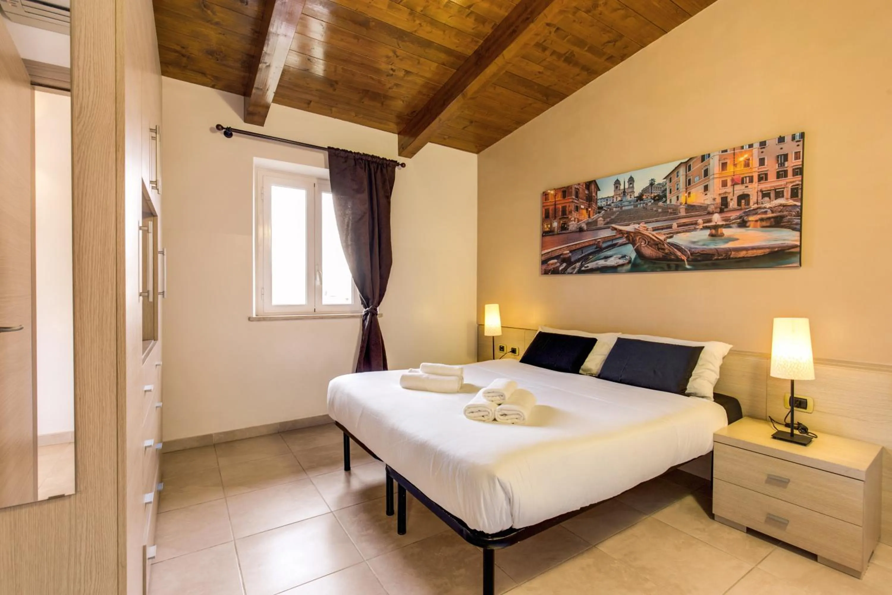 Bed in Aurelia Vatican Apartments