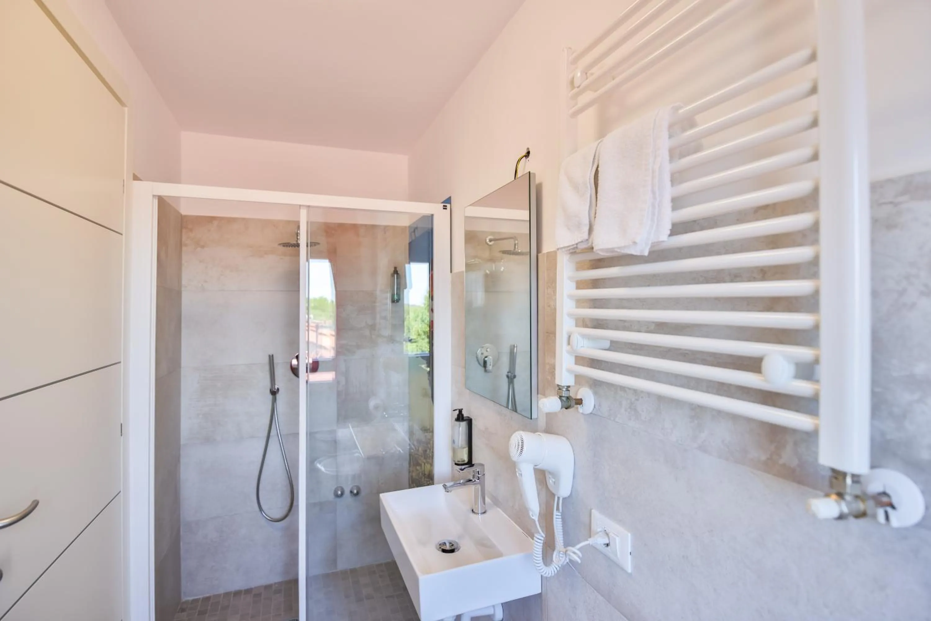 Bathroom in Ciccio Hotel