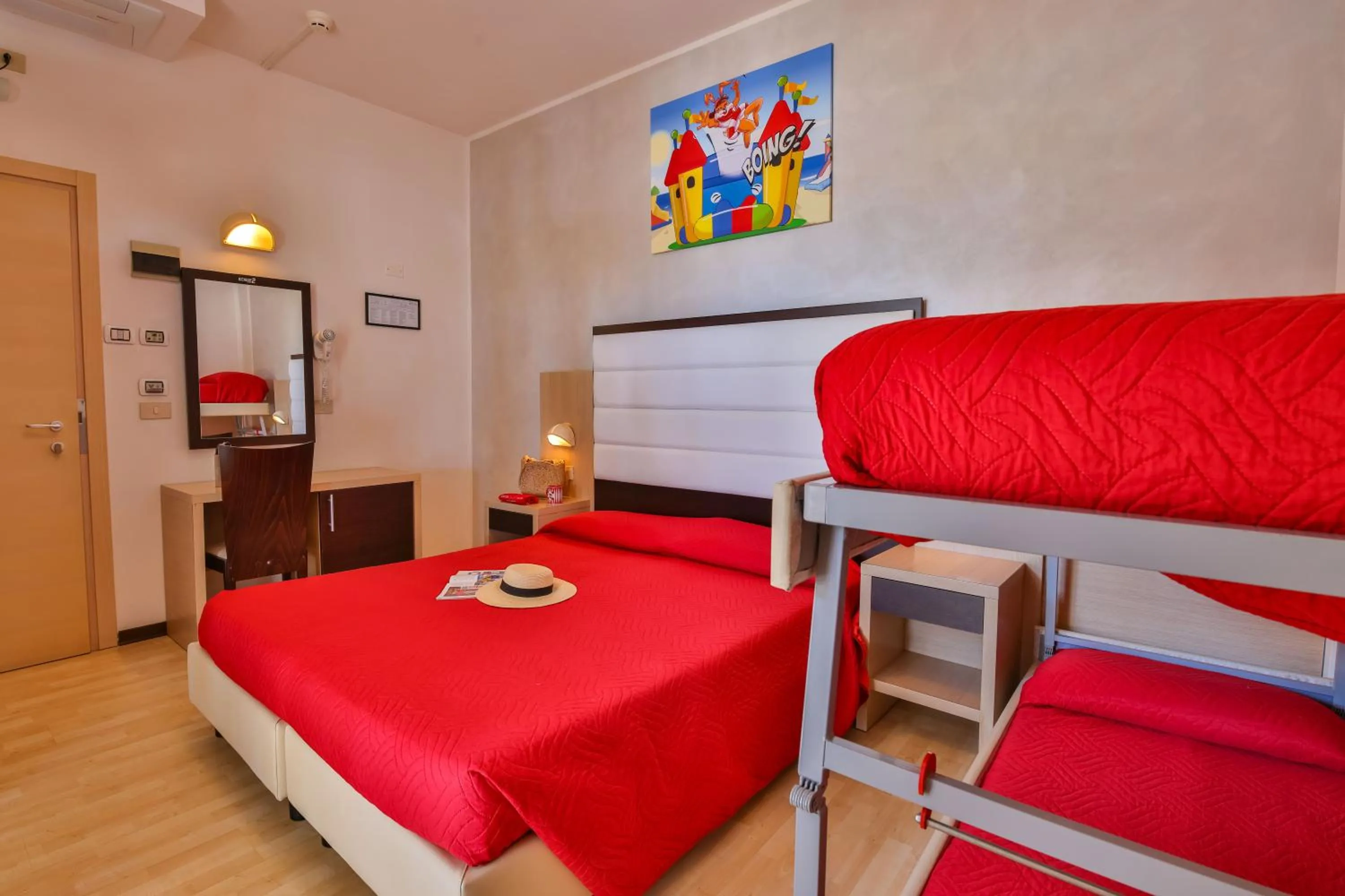 Bedroom, Bed in Ciccio Hotel