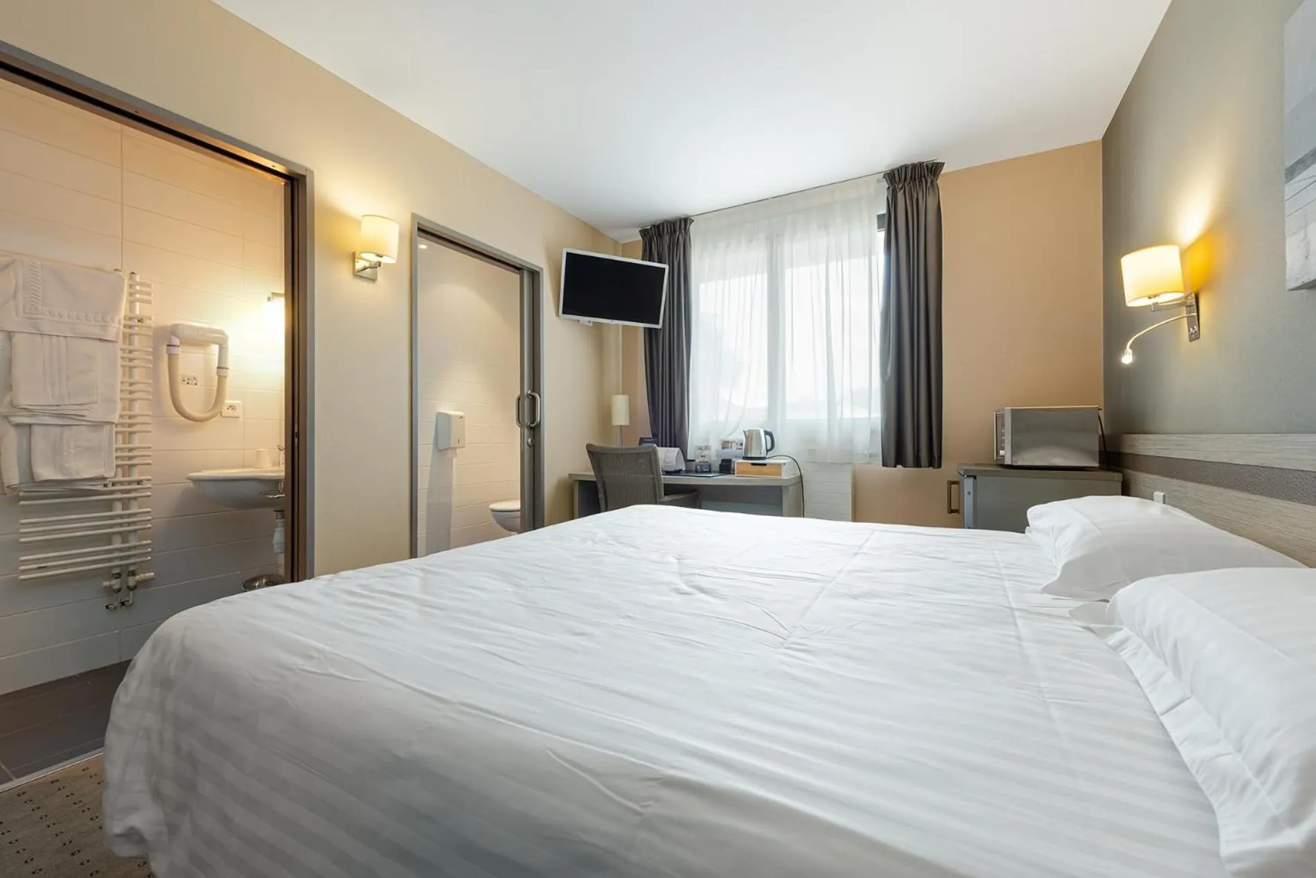 Bedroom, Bed in Park Hôtel & Appartements