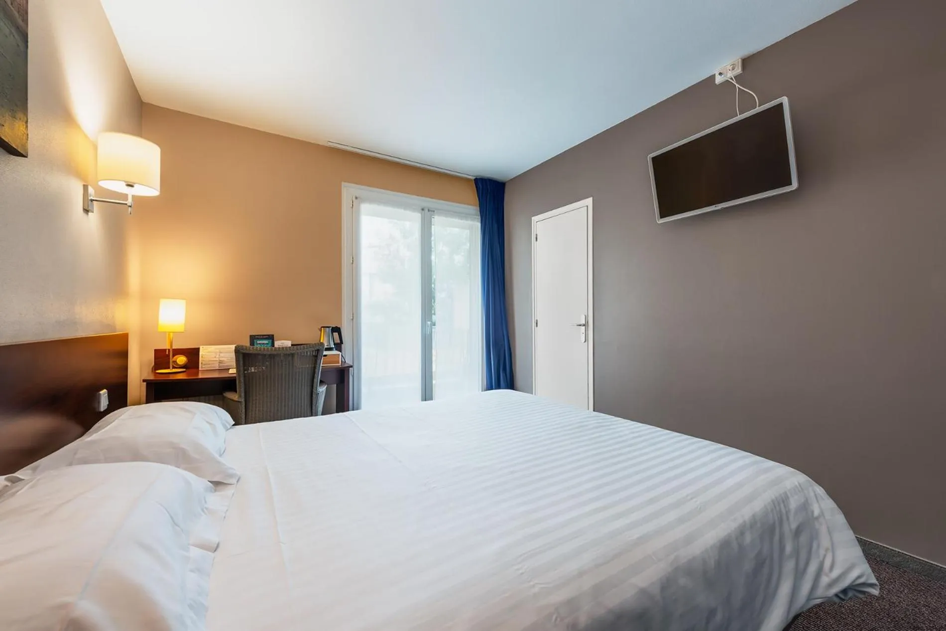 Bedroom, Bed in Park Hôtel & Appartements