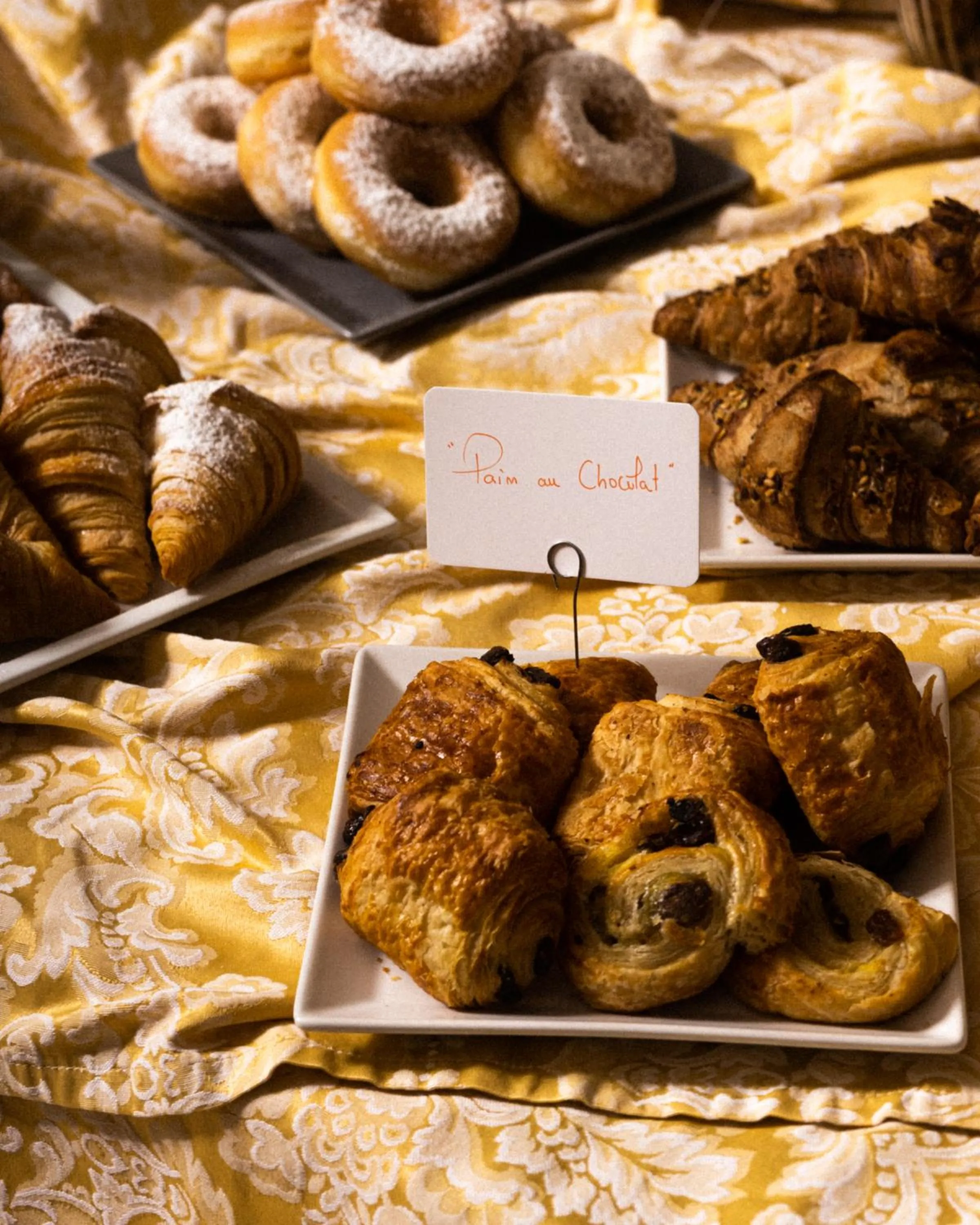 Breakfast in Hotel River fronte mare con piscina