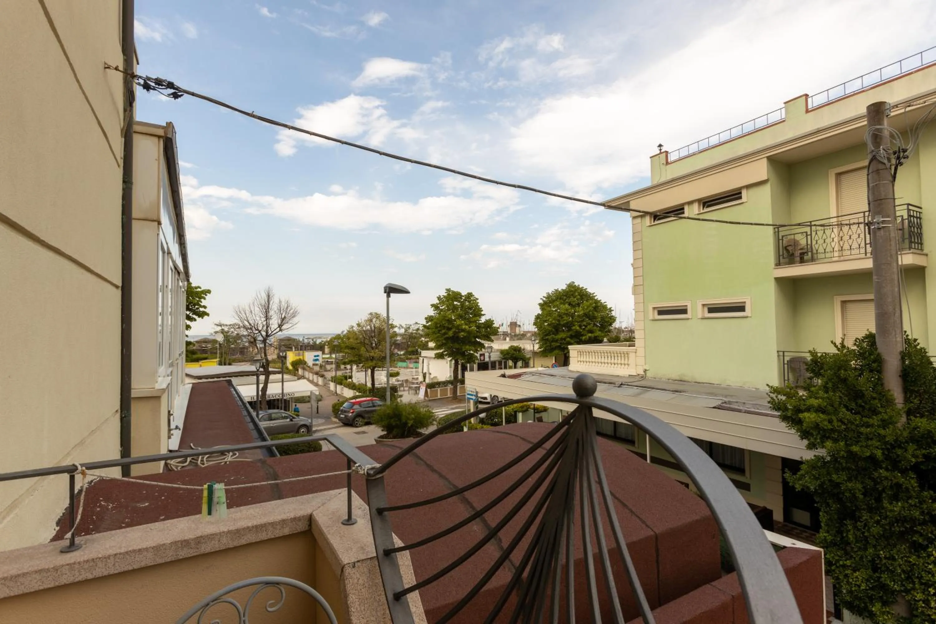 Property building in Hotel River fronte mare con piscina