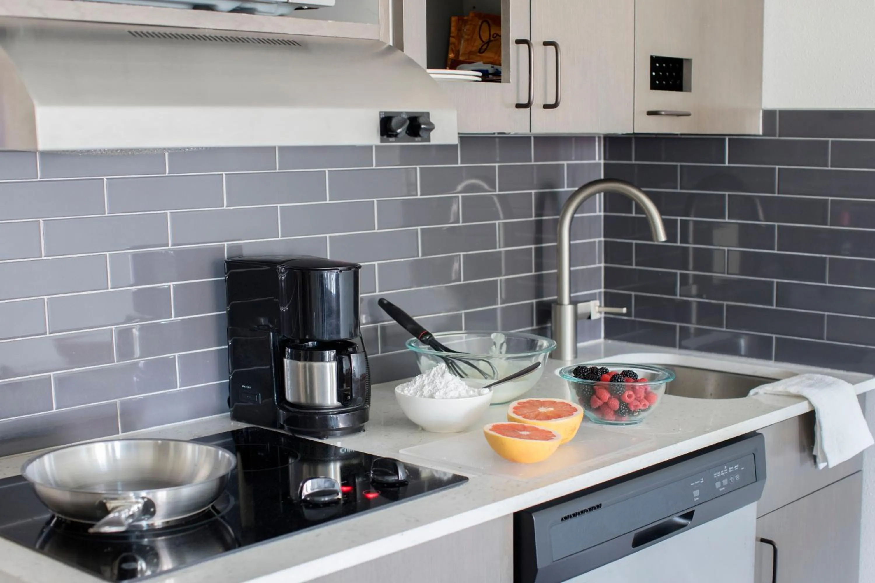 kitchen in Hyatt House Portland / Downtown